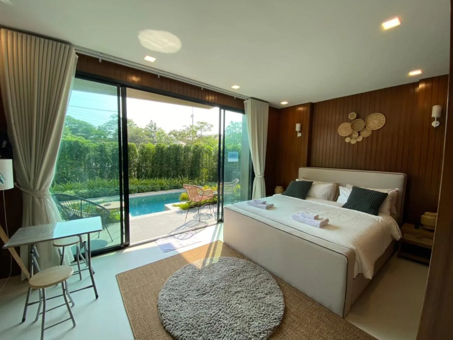 Photo of the whole room, Bed in Royal Sammuk Villa
