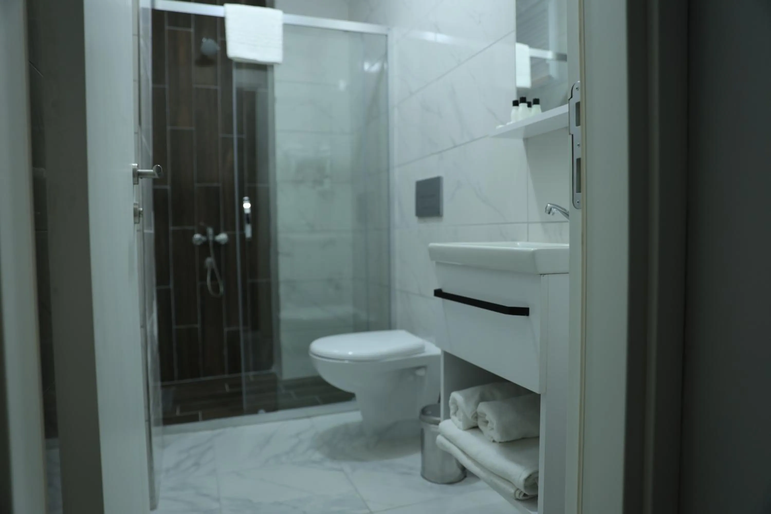 Shower in Turkuaz Hotel