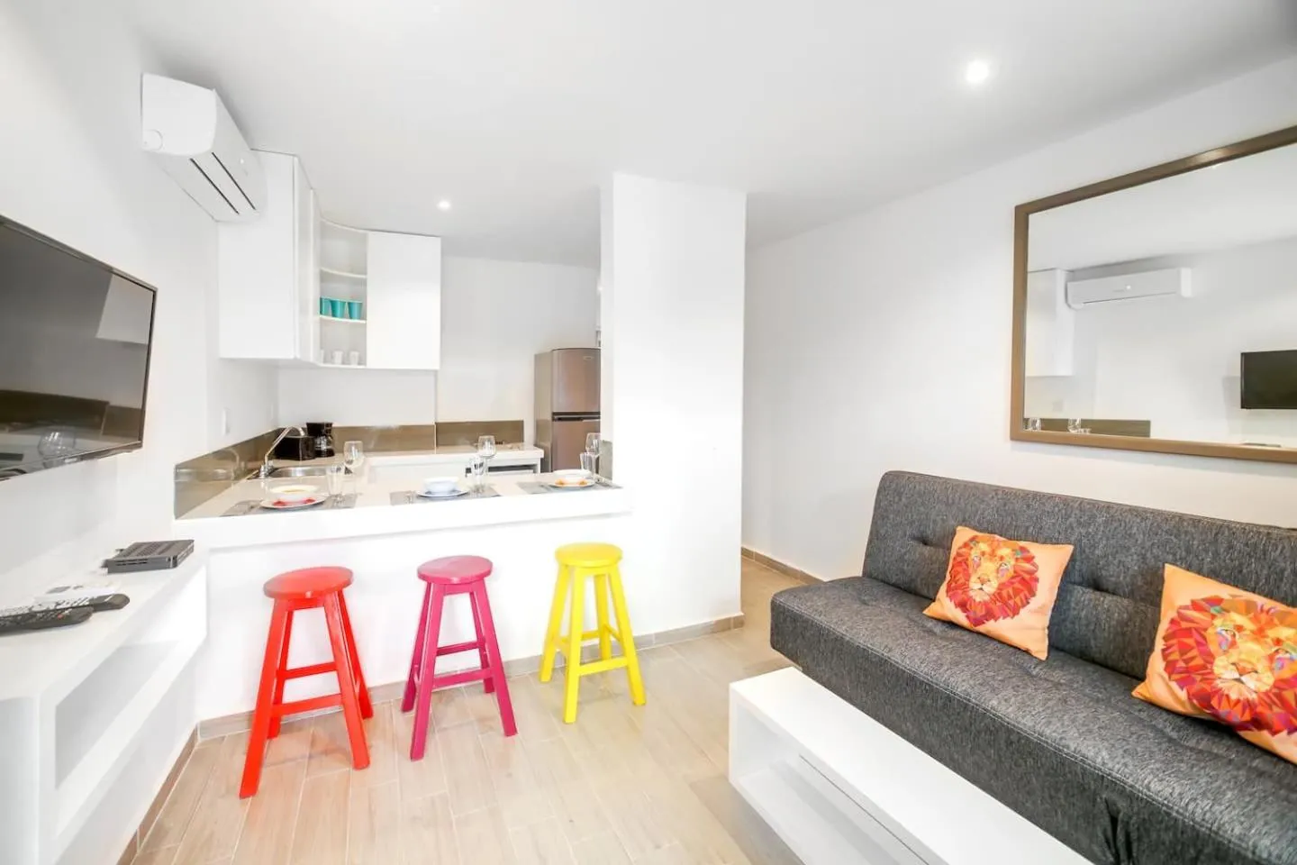 Valentina Suites by Las Flores Vacation Rentals