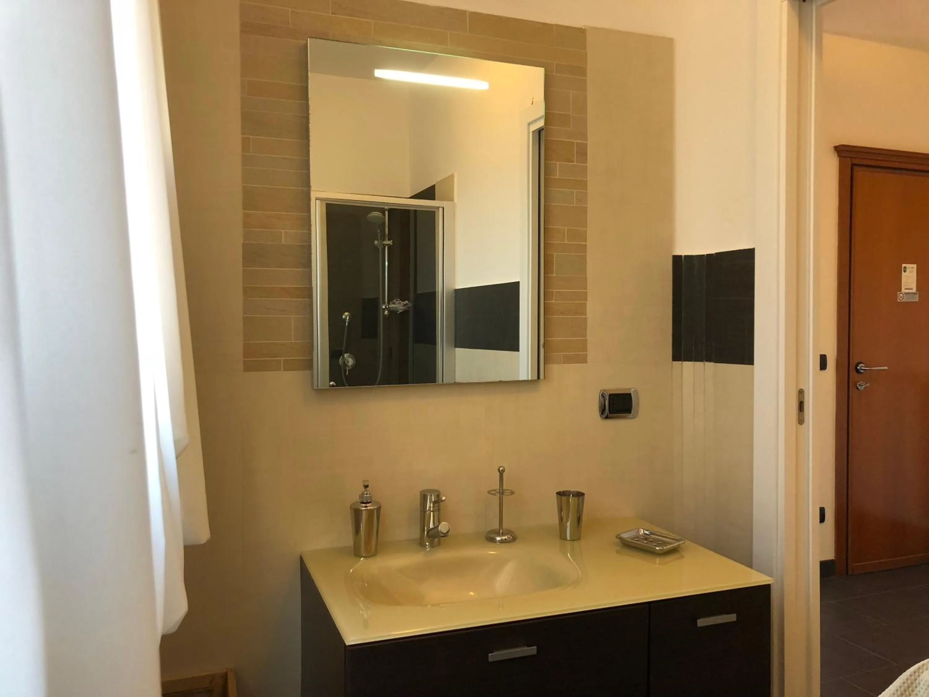 Shower in Luxury B&B Dimora Albani