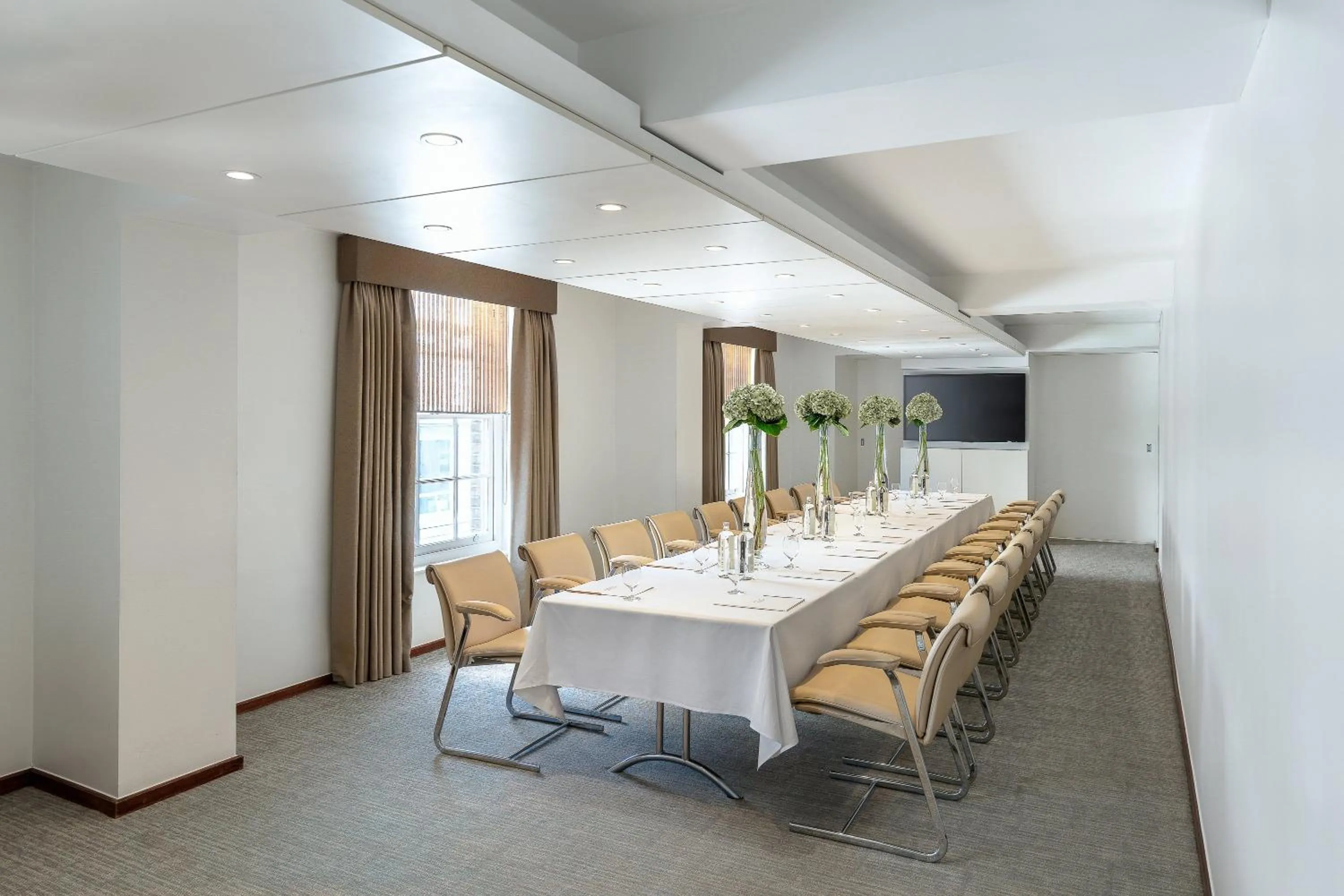 Business facilities in COMO Metropolitan London