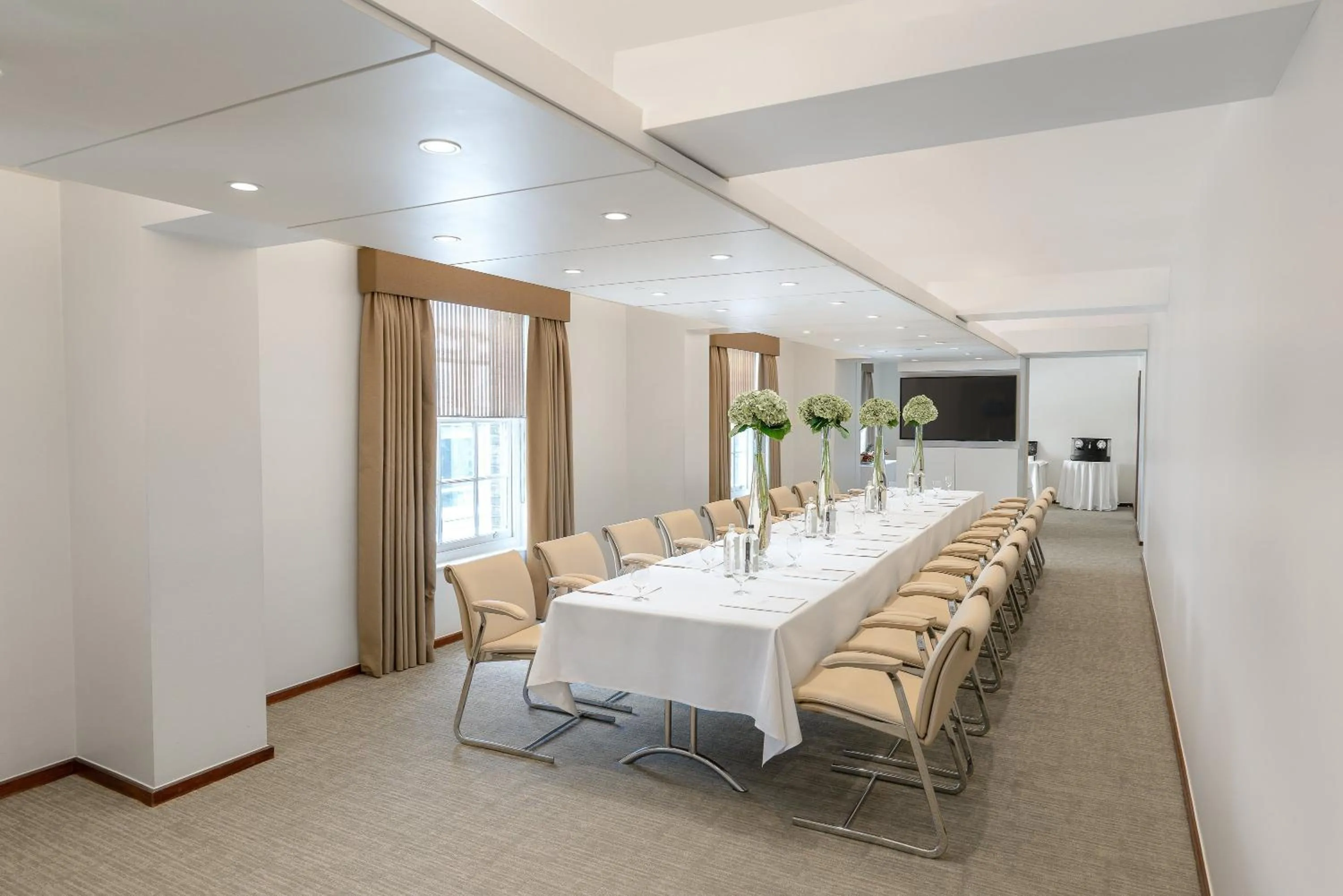 Business facilities in COMO Metropolitan London