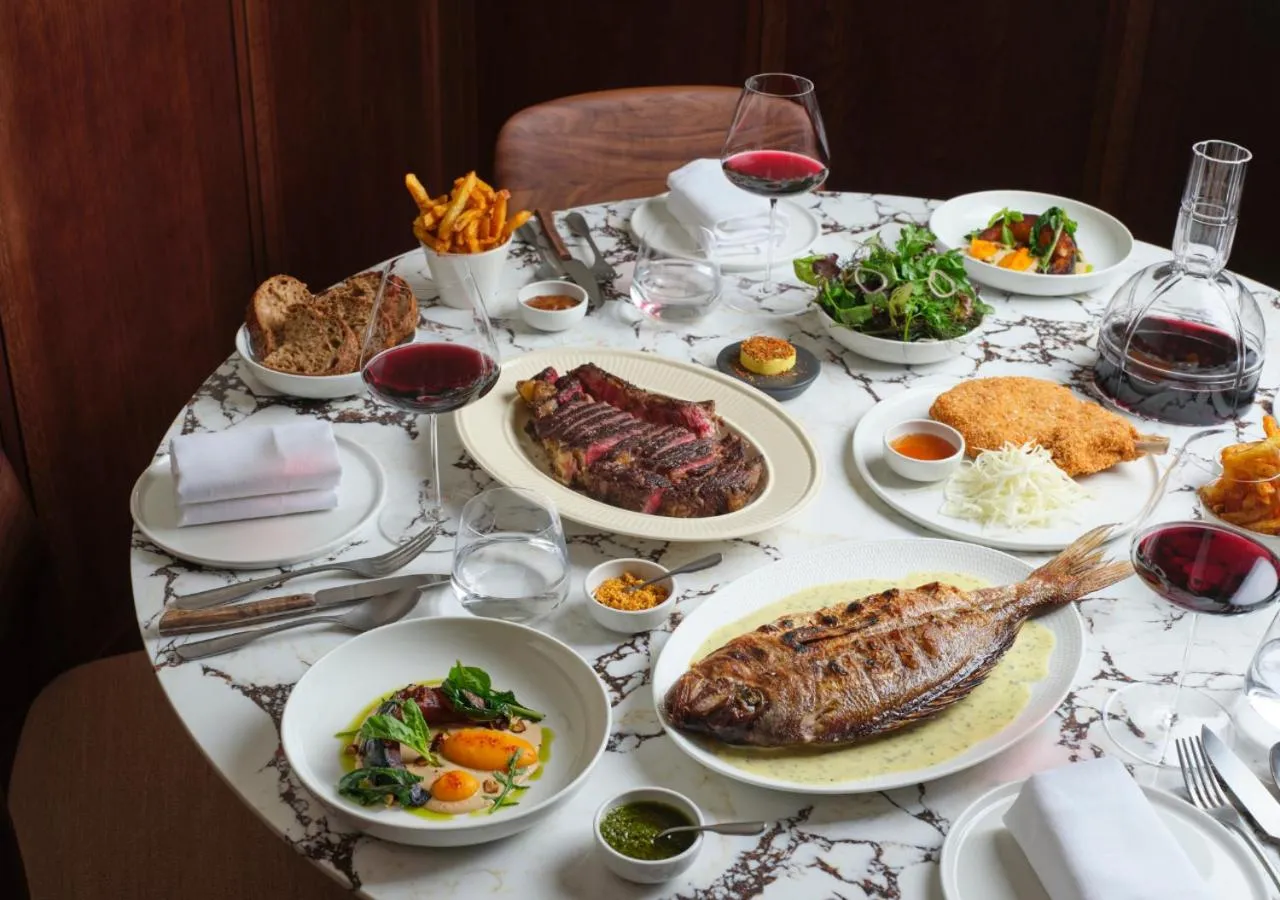 Restaurant/places to eat in COMO Metropolitan London