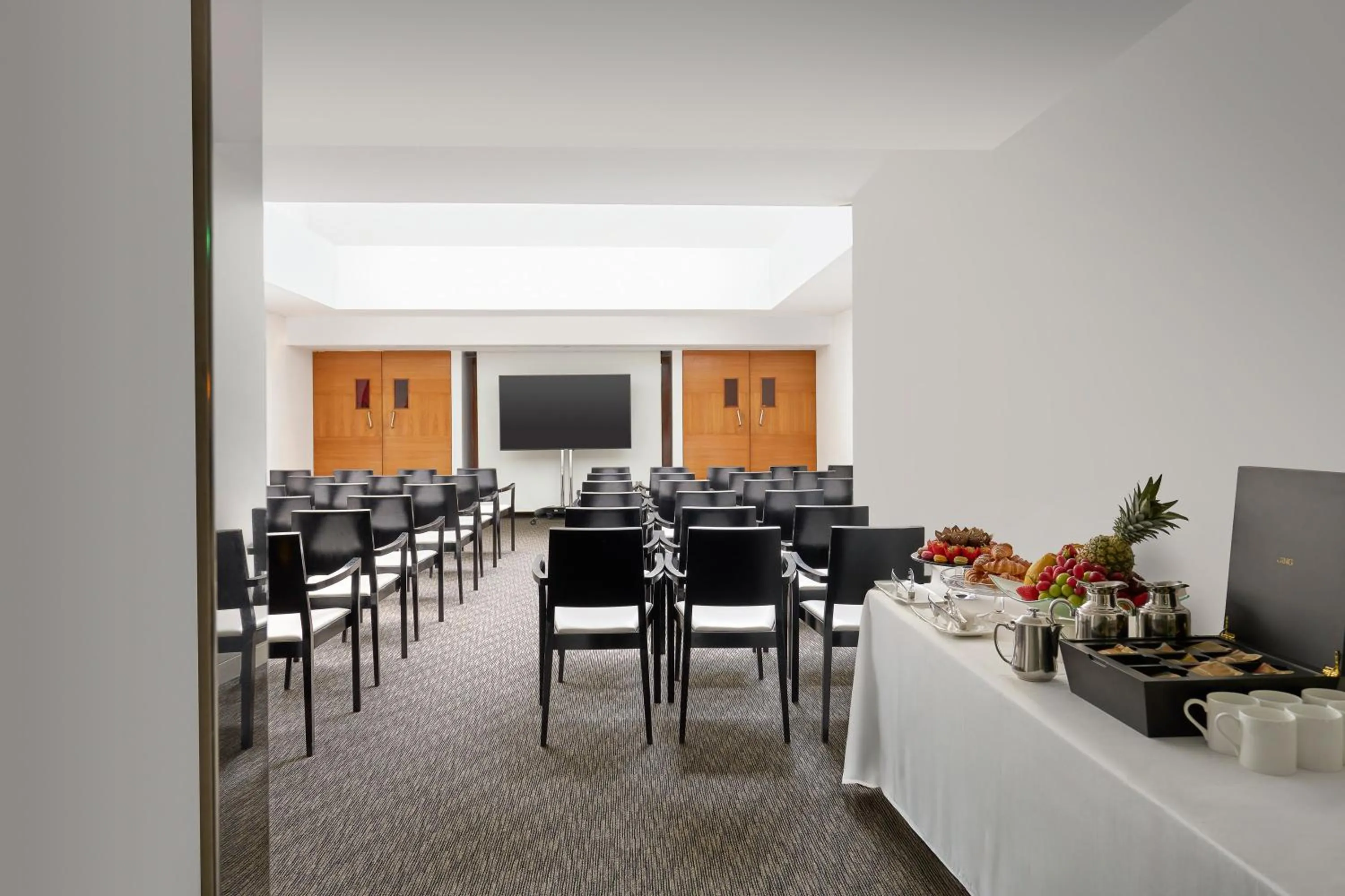 Business facilities in COMO Metropolitan London