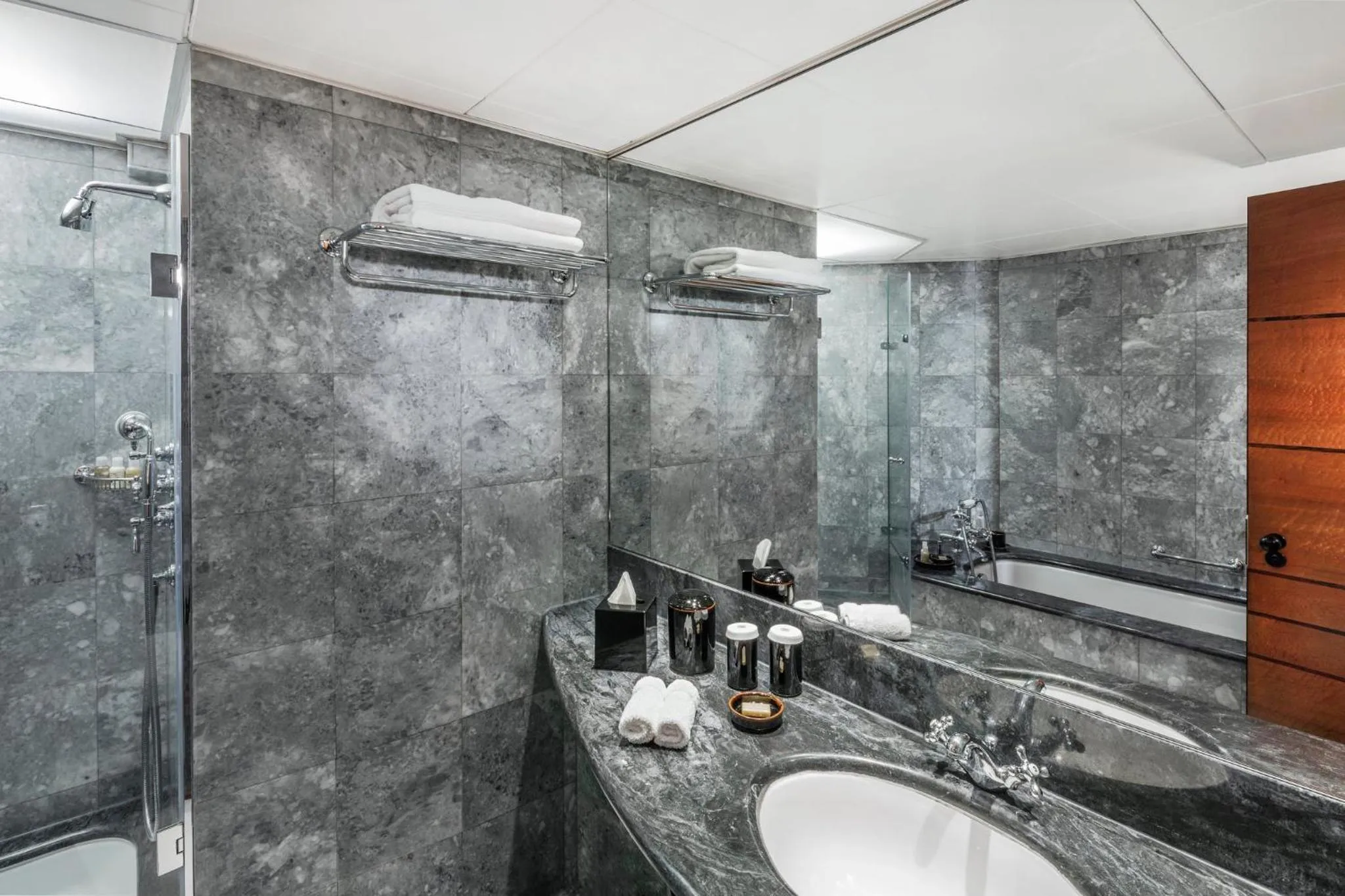 Bathroom in COMO The Halkin