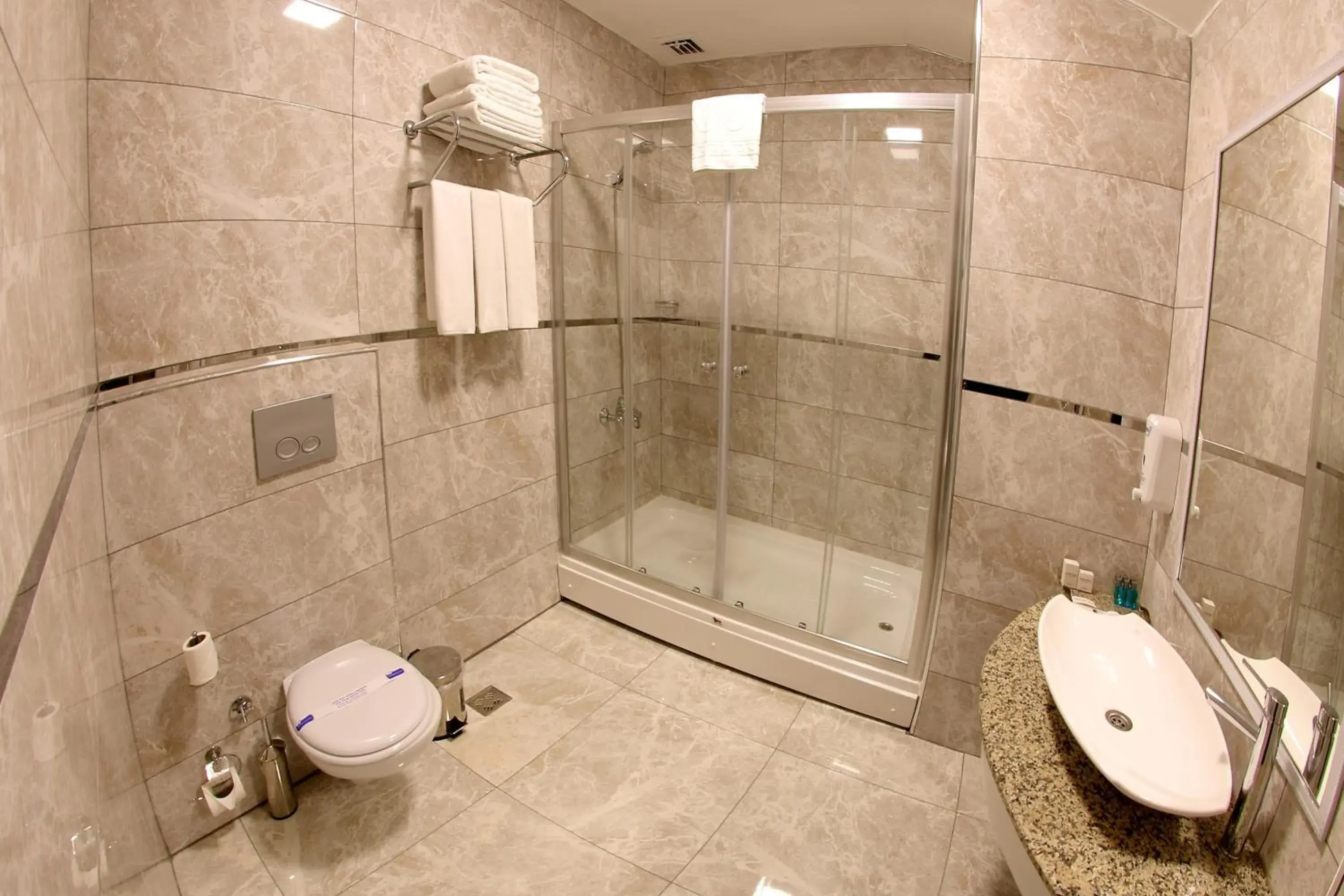 Bathroom in Seckin Hotel Bathroom in Seckin Hotel