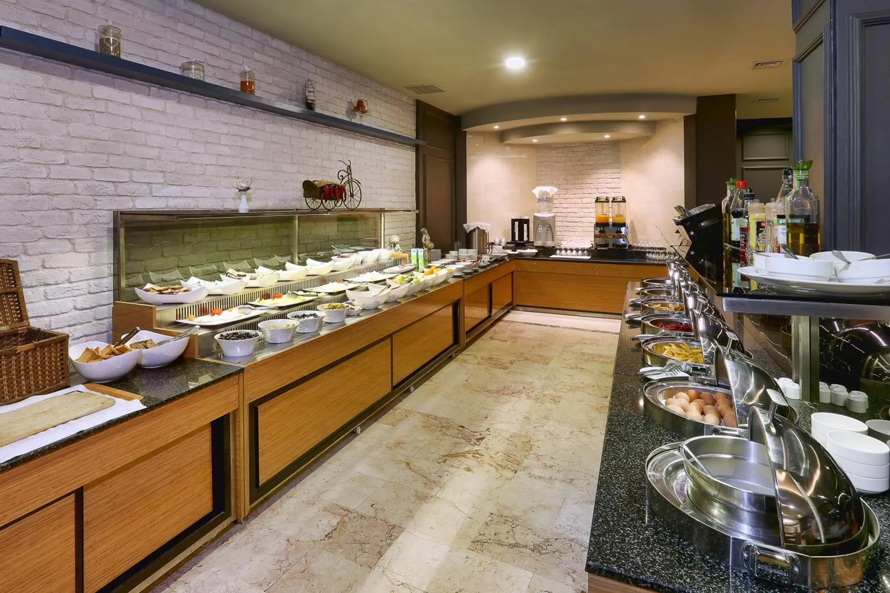 Restaurant/places to eat in Seckin Hotel Restaurant/places to eat in Seckin Hotel