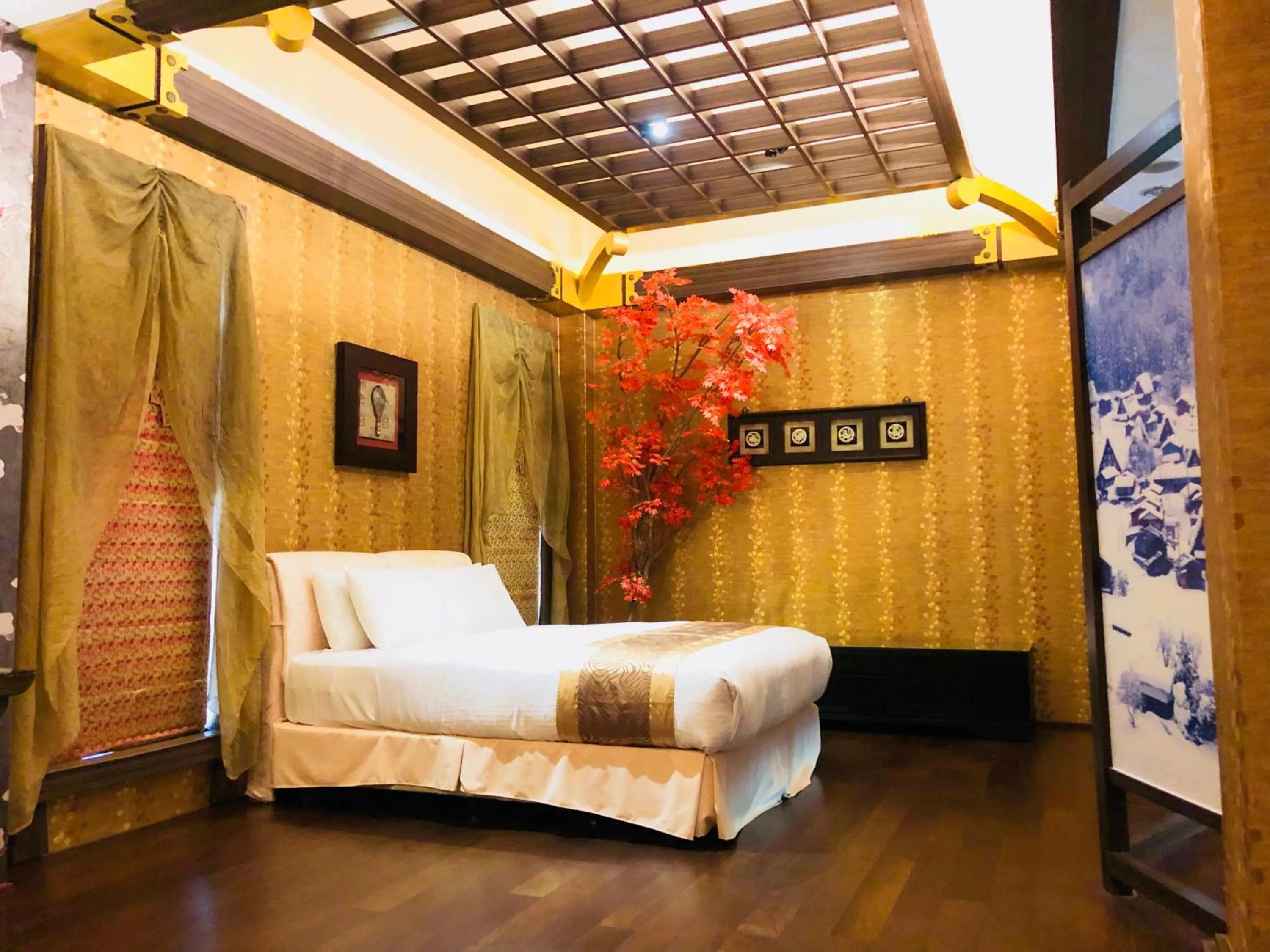 Bed in Hakodate Motel
