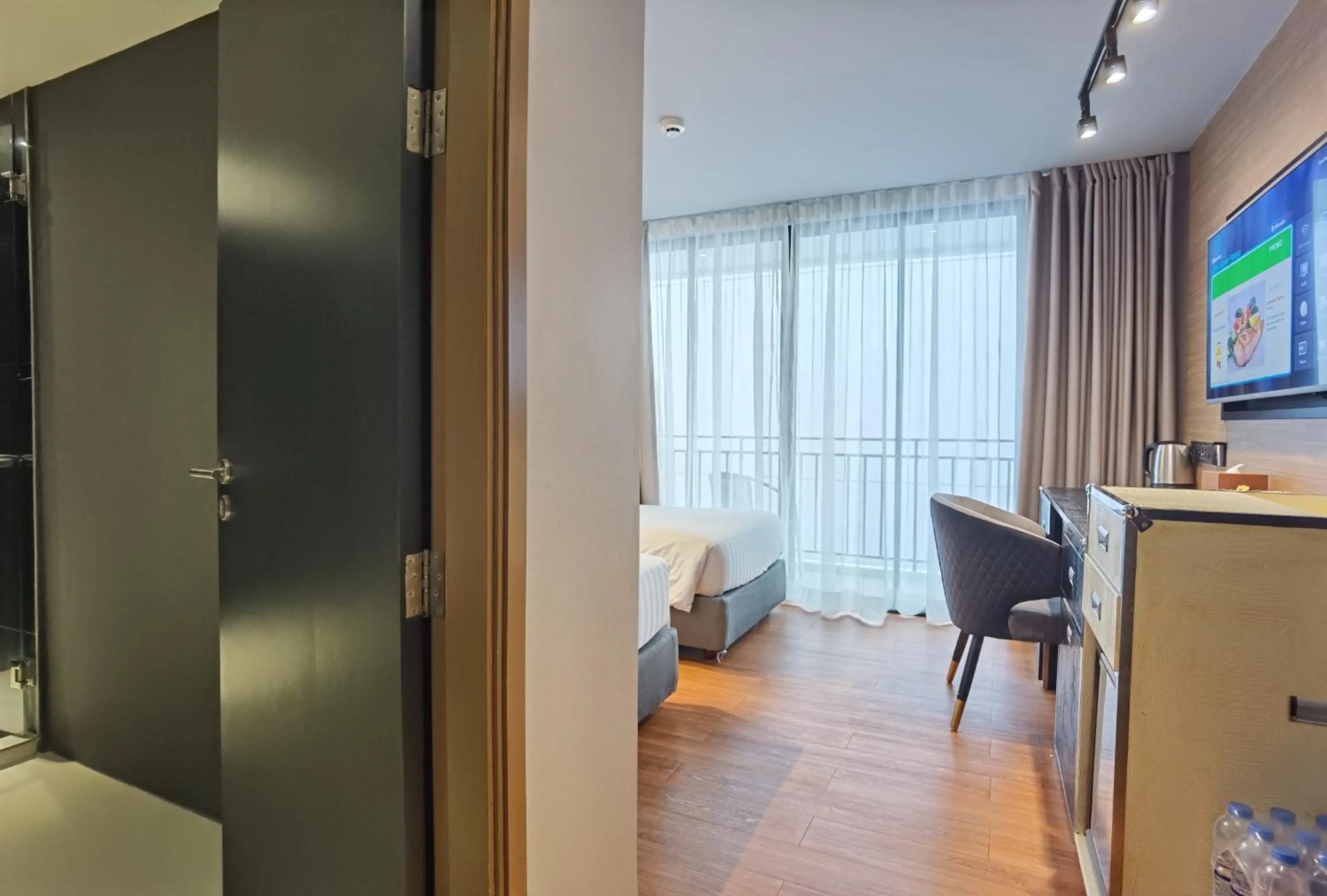 Photo of the whole room in Citrus Grande Hotel Pattaya by Compass Hospitality