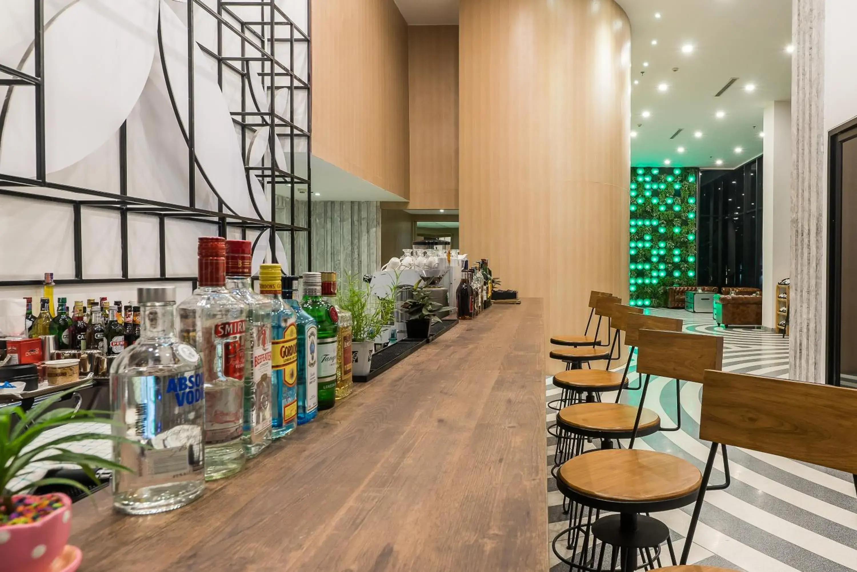 Lounge or bar in Citrus Grande Hotel Pattaya by Compass Hospitality Lounge or bar in Citrus Grande Hotel Pattaya by Compass Hospitality