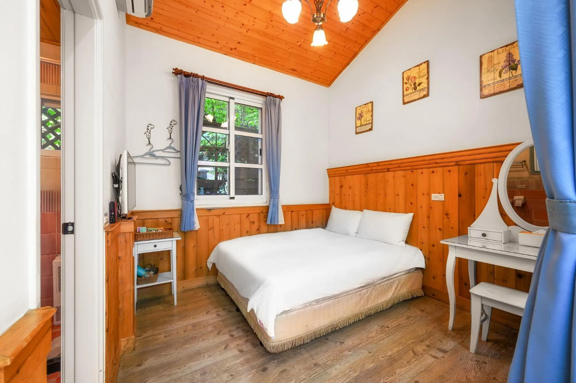 Bed in Aurora Villa
