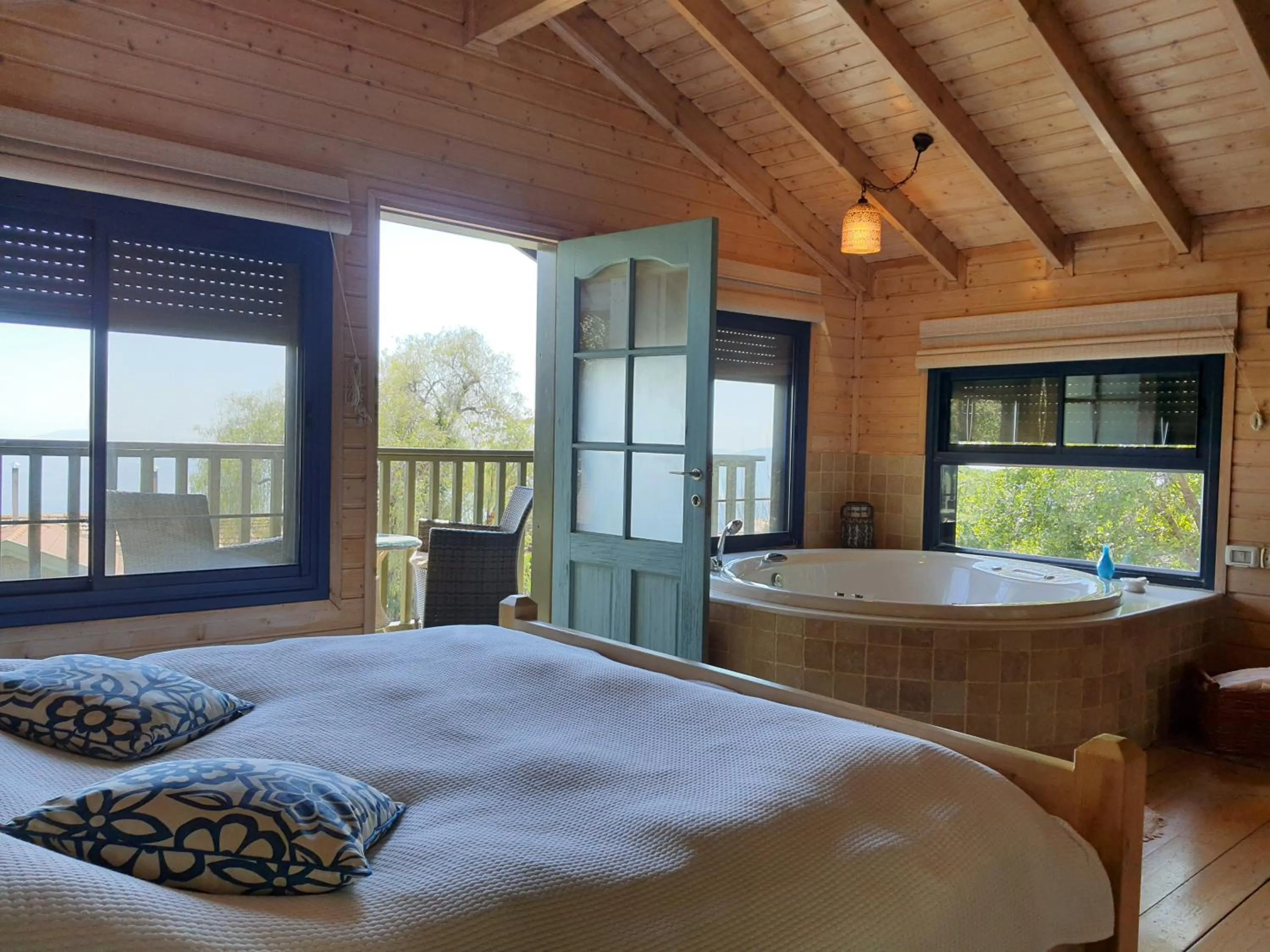 Bed in Eretz Hagalil - Land of Galilee
