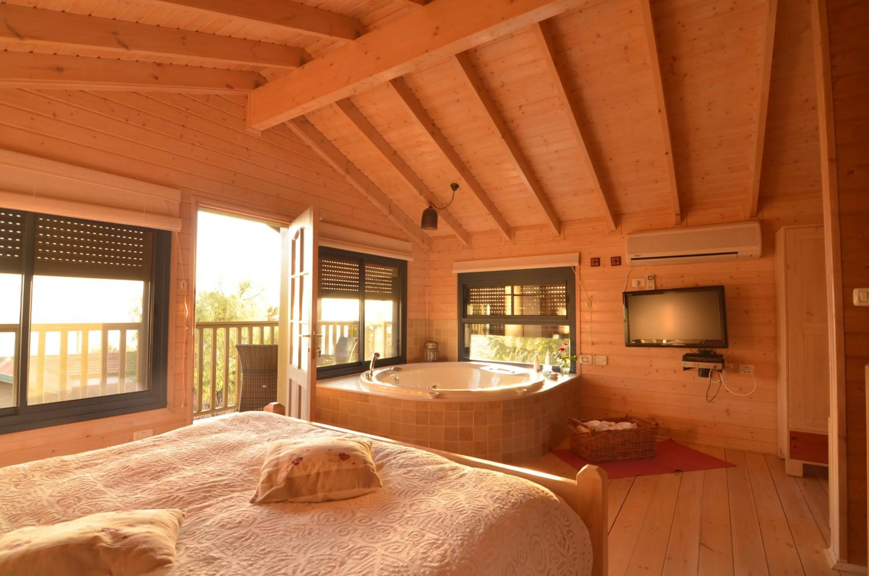Bed in Eretz Hagalil - Land of Galilee