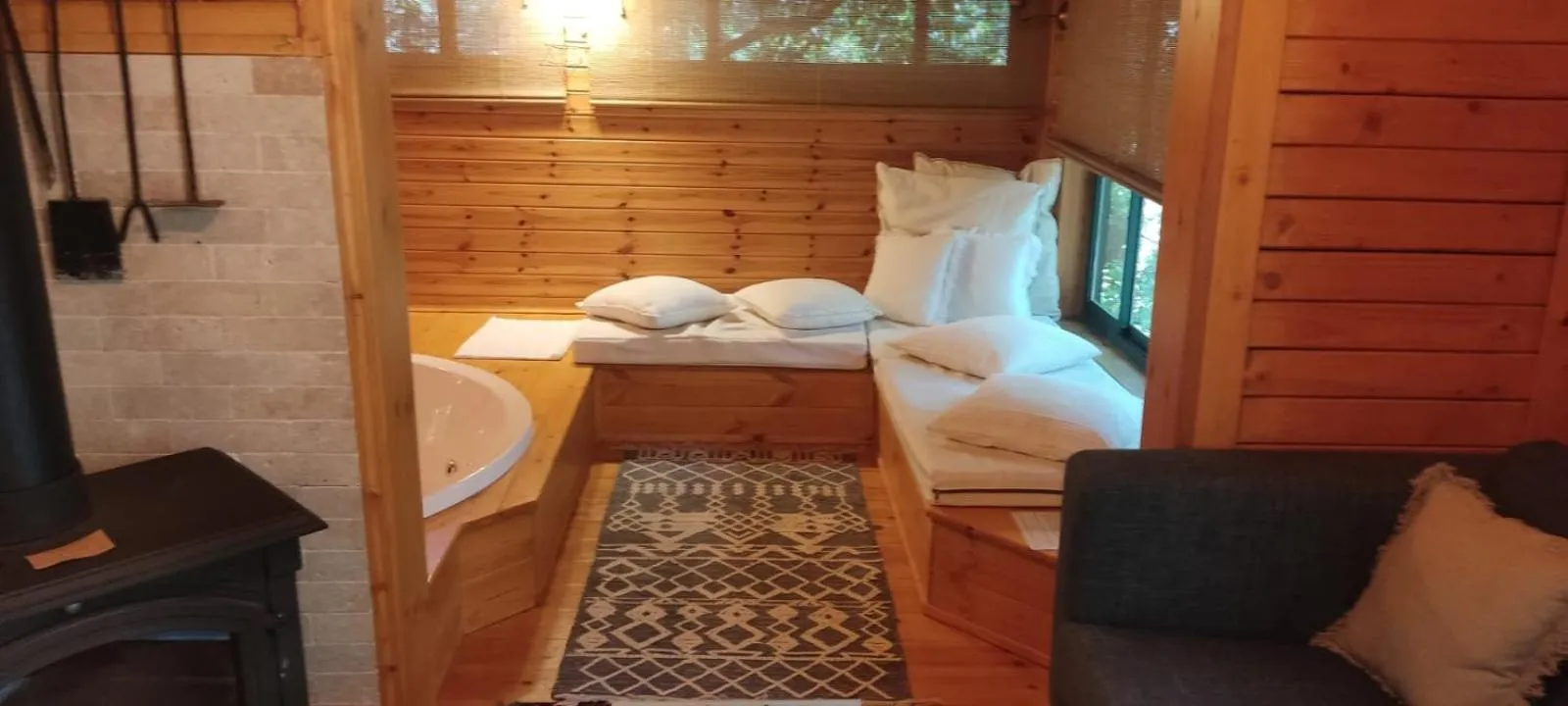 Photo of the whole room, Bed in Eretz Hagalil - Land of Galilee