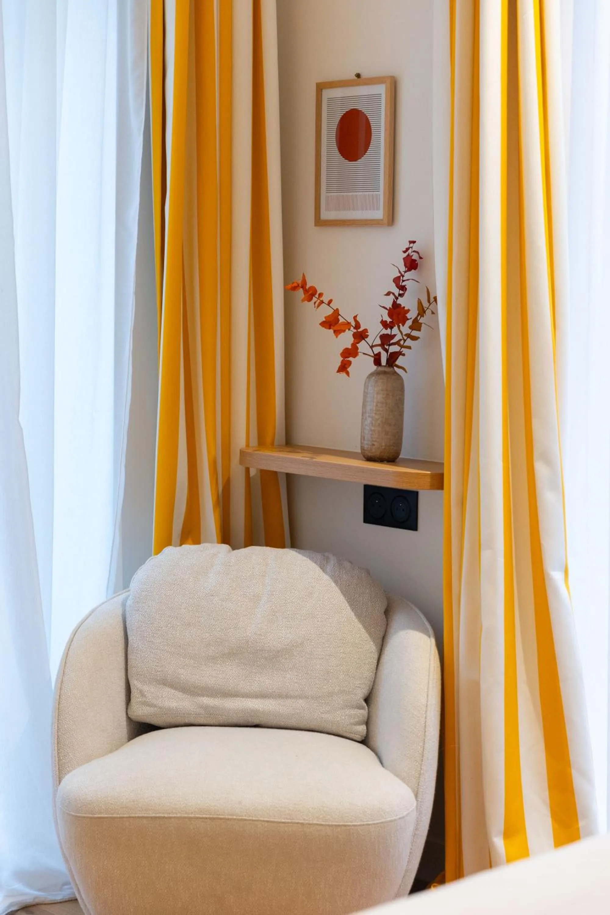 Seating area, Bed in Maison Durante