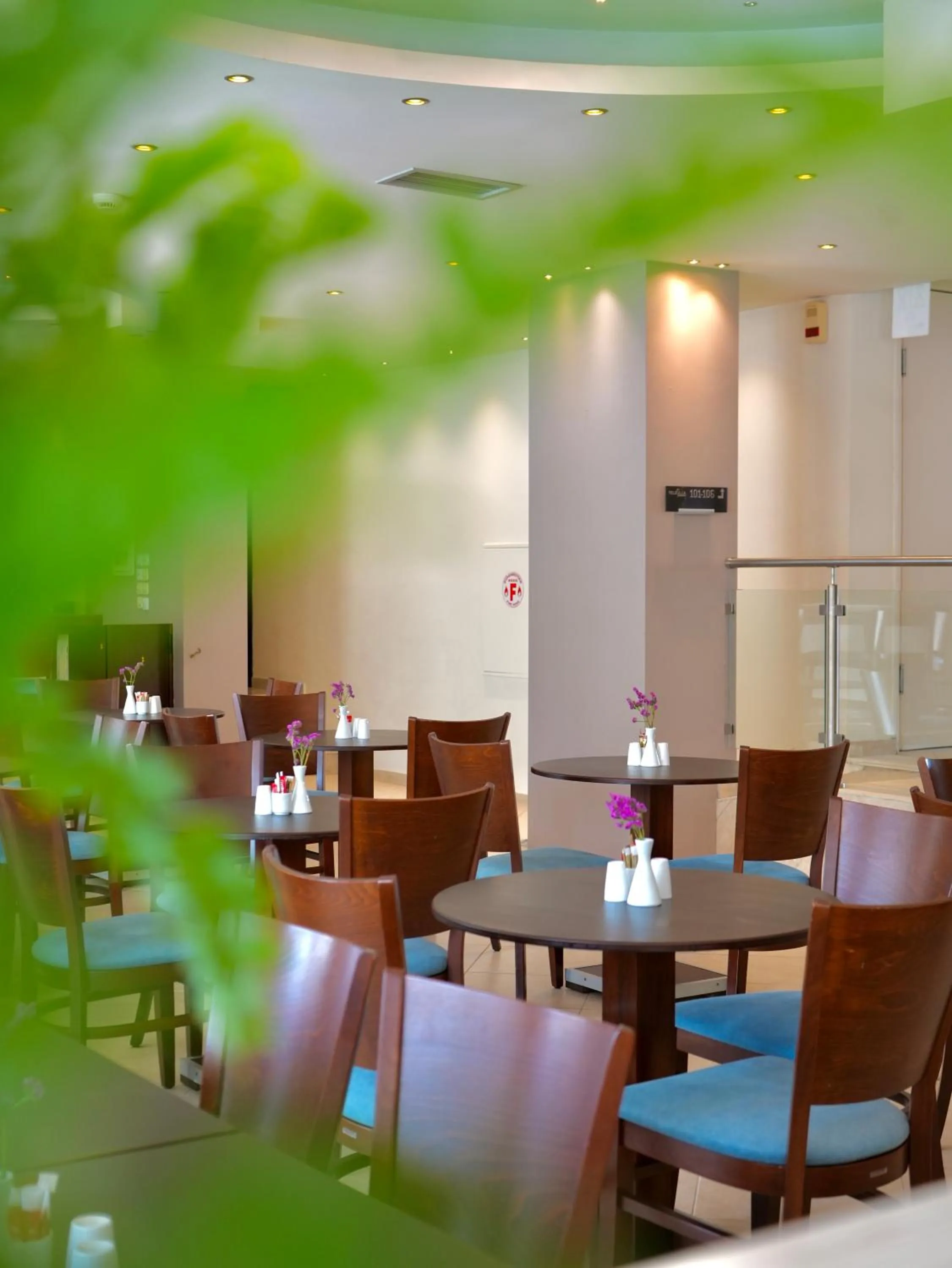 Restaurant/places to eat in Telesilla Hotel