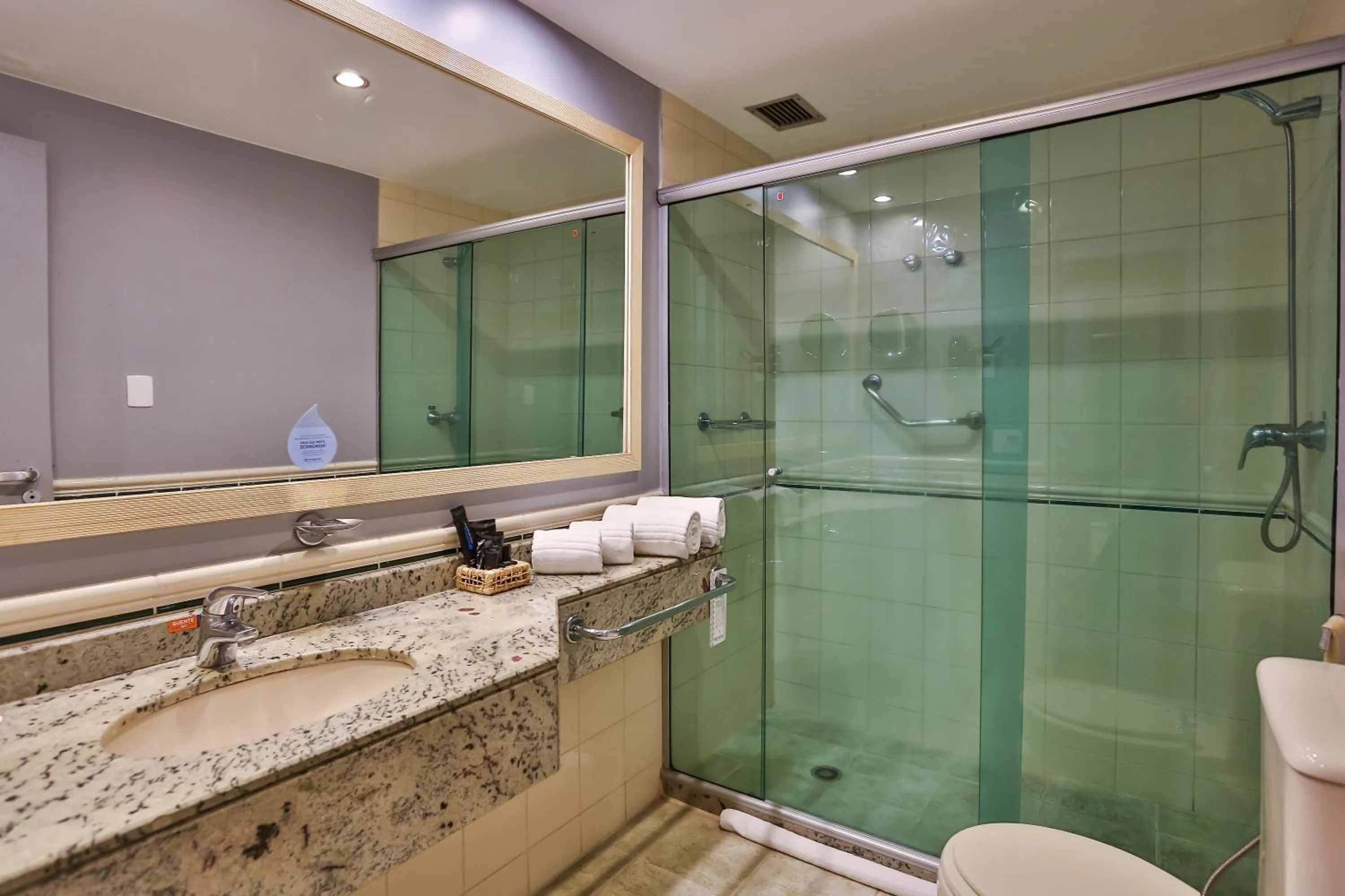 Shower in Wyndham São Paulo Berrini