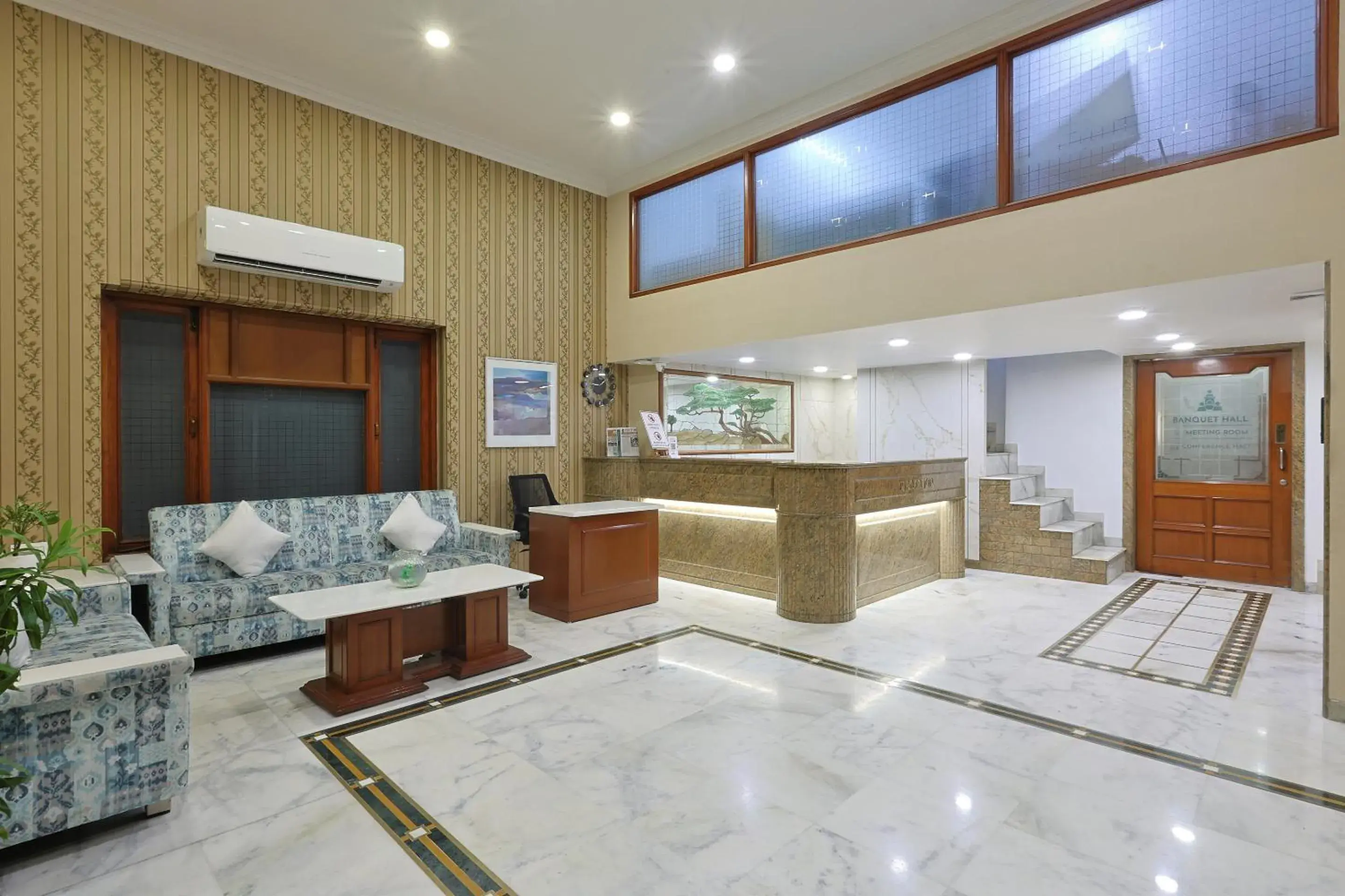 Lobby or reception in Hotel Apex Lobby or reception in Hotel Apex