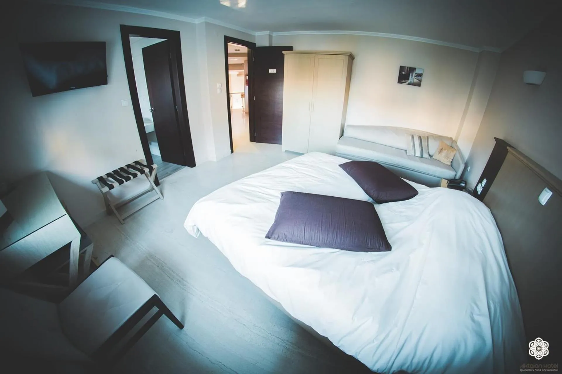 Photo of the whole room, Bed in Aktaion Hotel