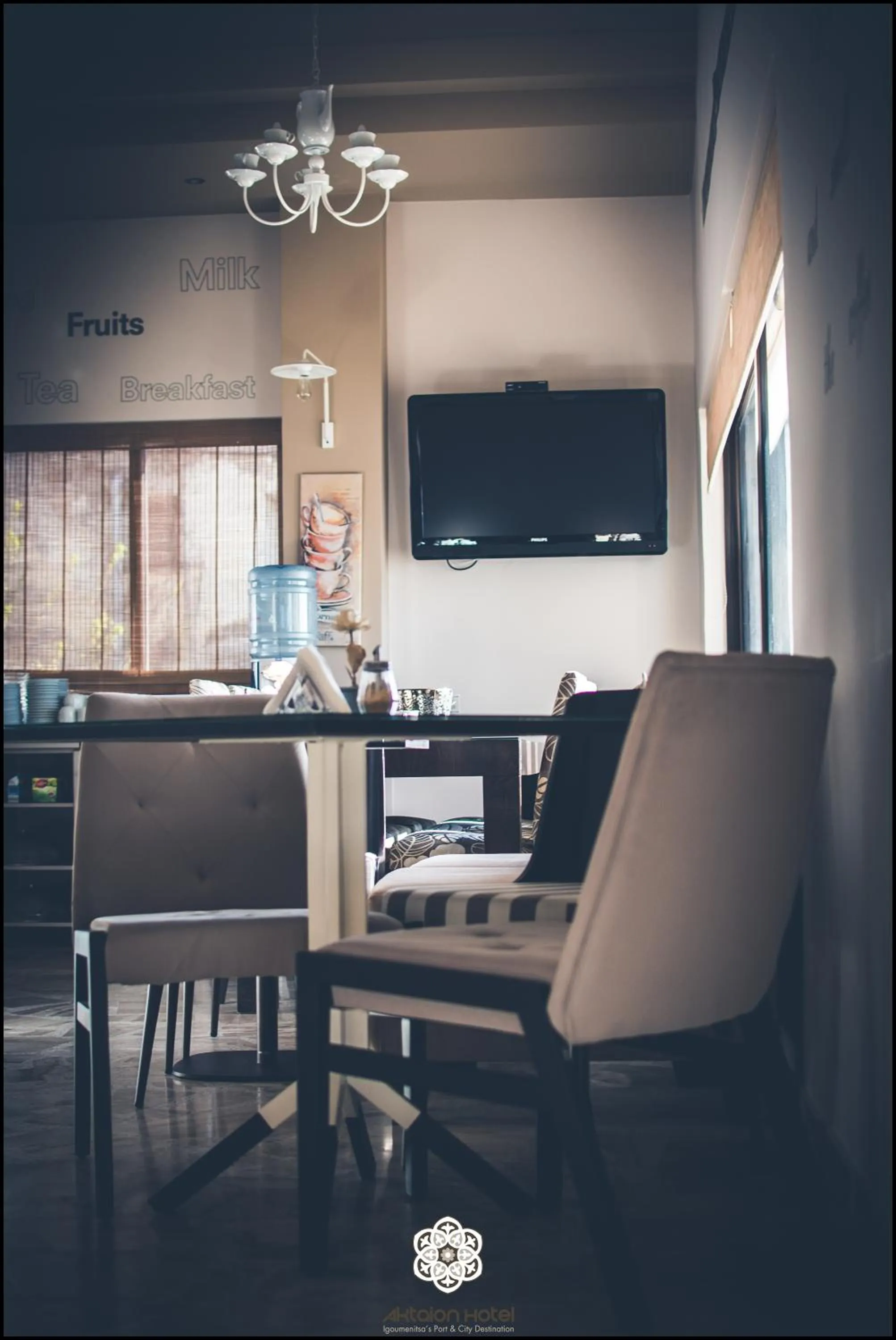 Communal lounge/ TV room in Aktaion Hotel