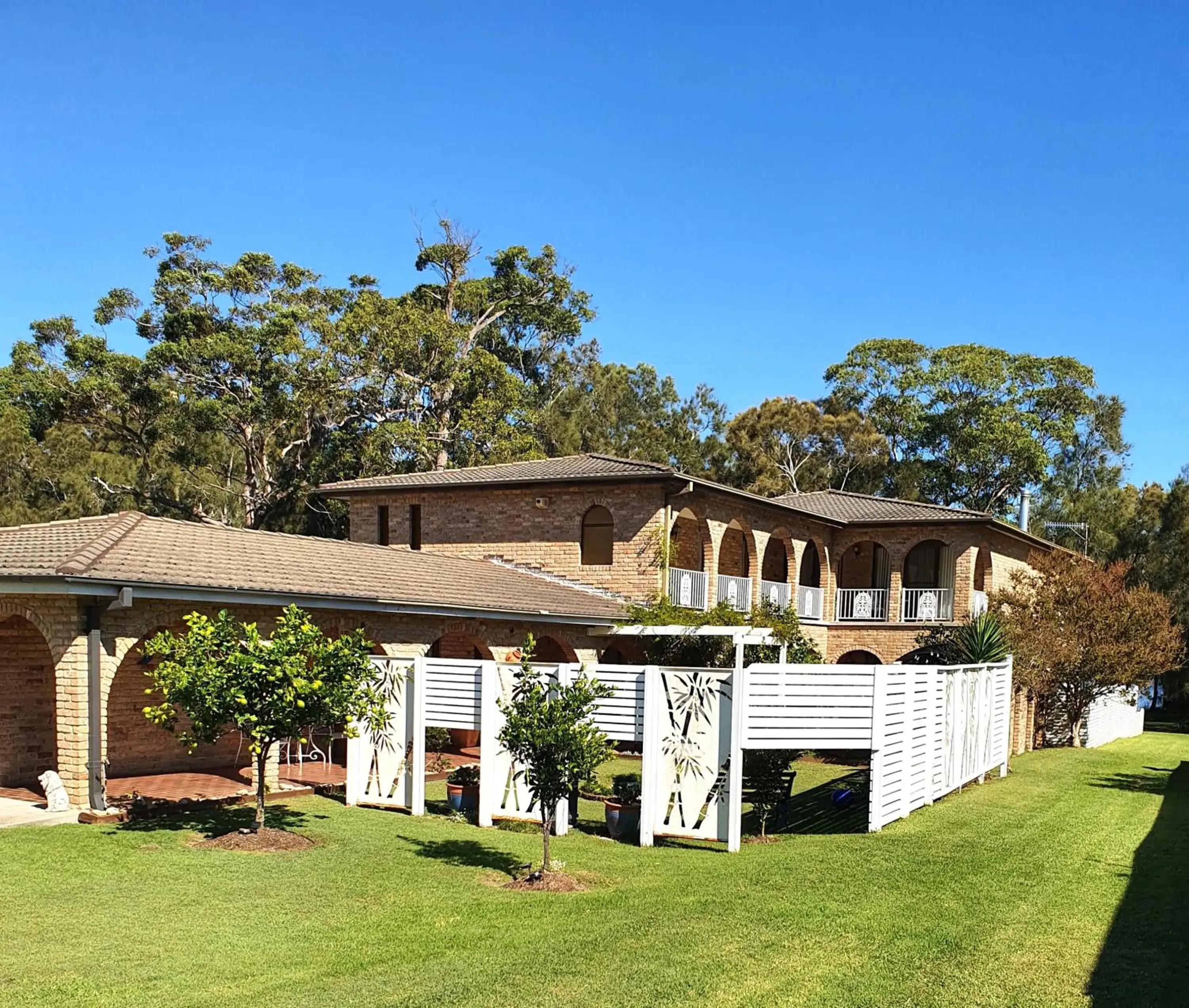 Property building in The Sanctuary at Paradise Beach B&B Property building in The Sanctuary at Paradise Beach B&B
