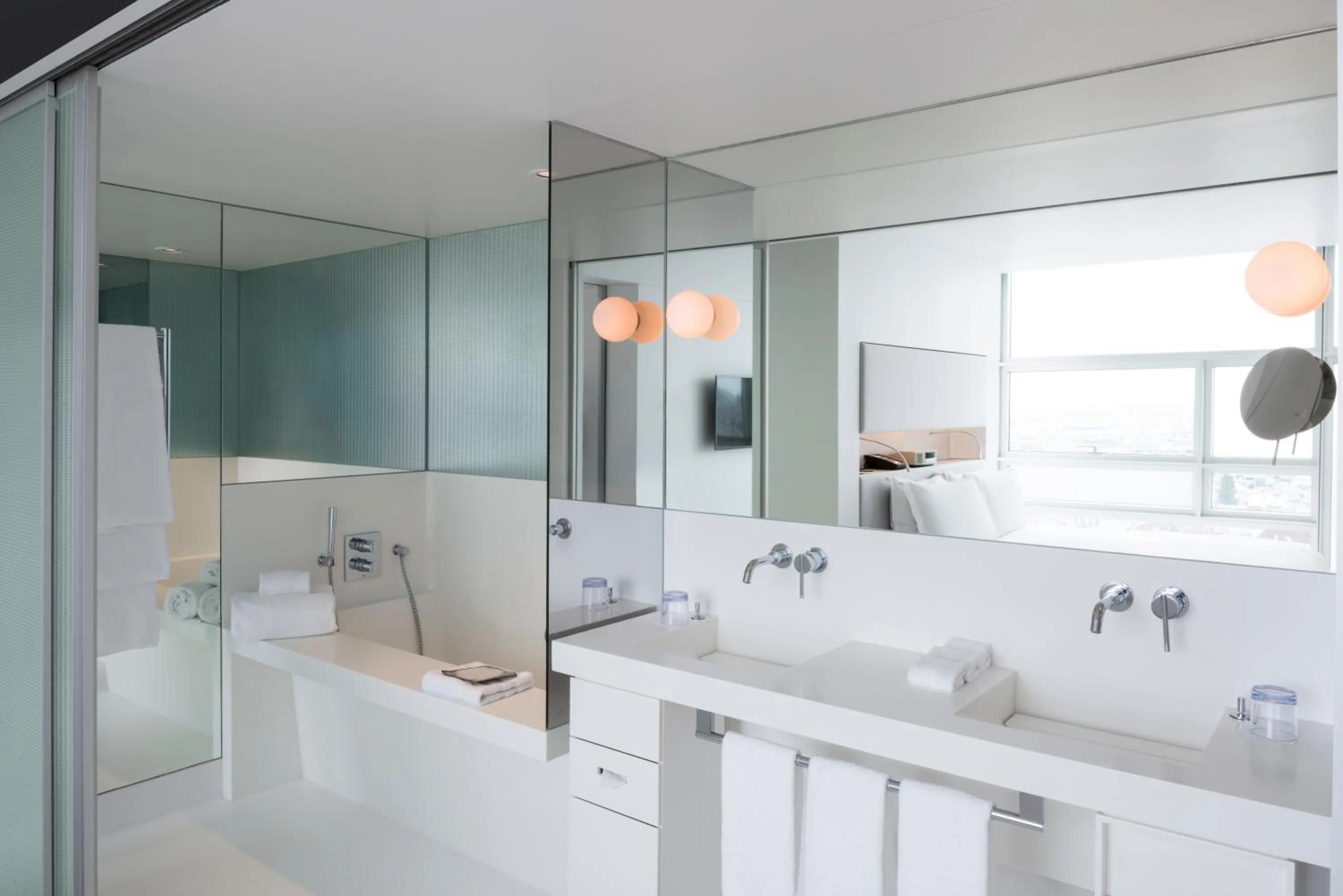 Bathroom in SO/ Vienna