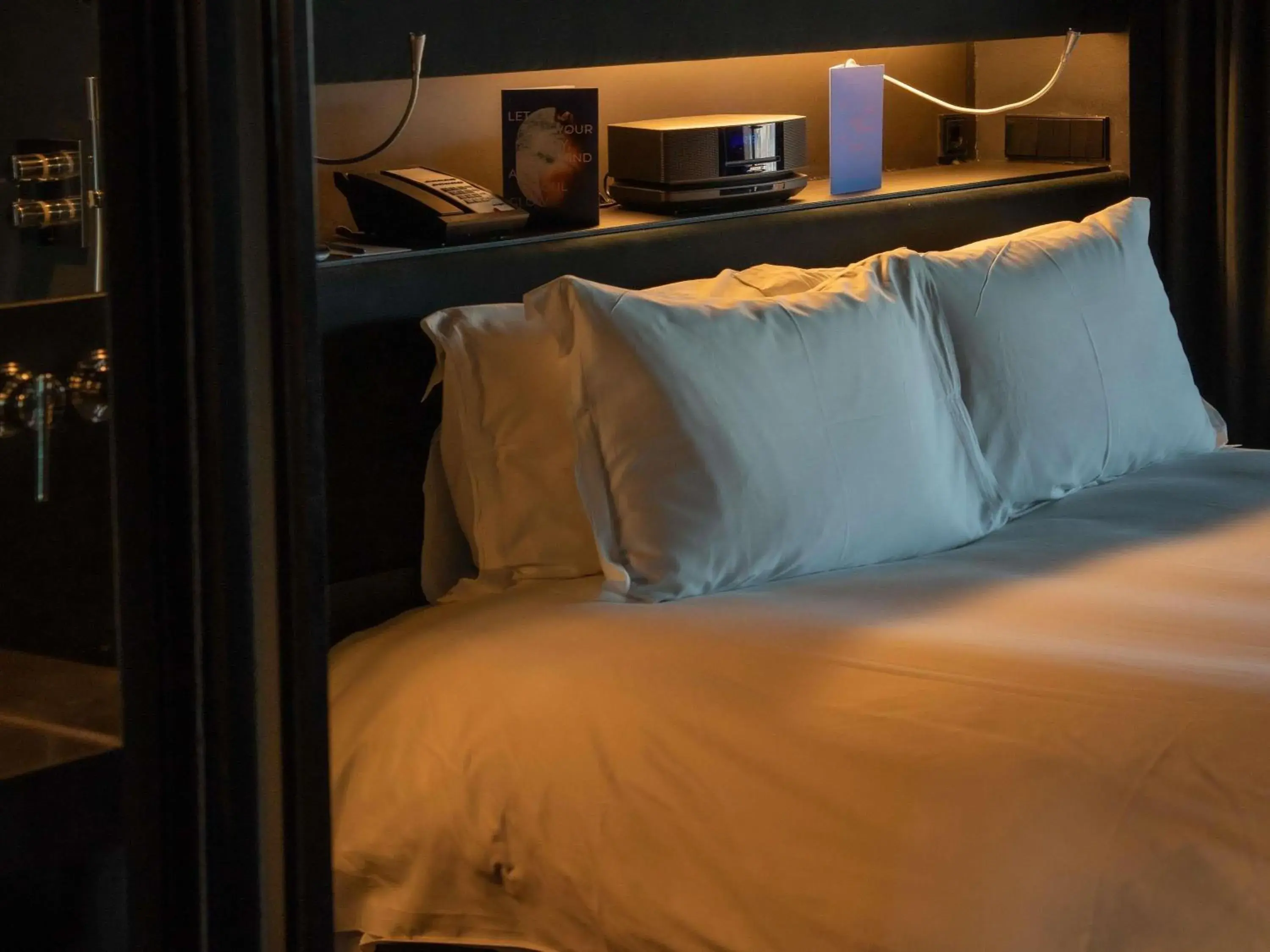 Bedroom, Bed in SO/ Vienna Bedroom, Bed in SO/ Vienna