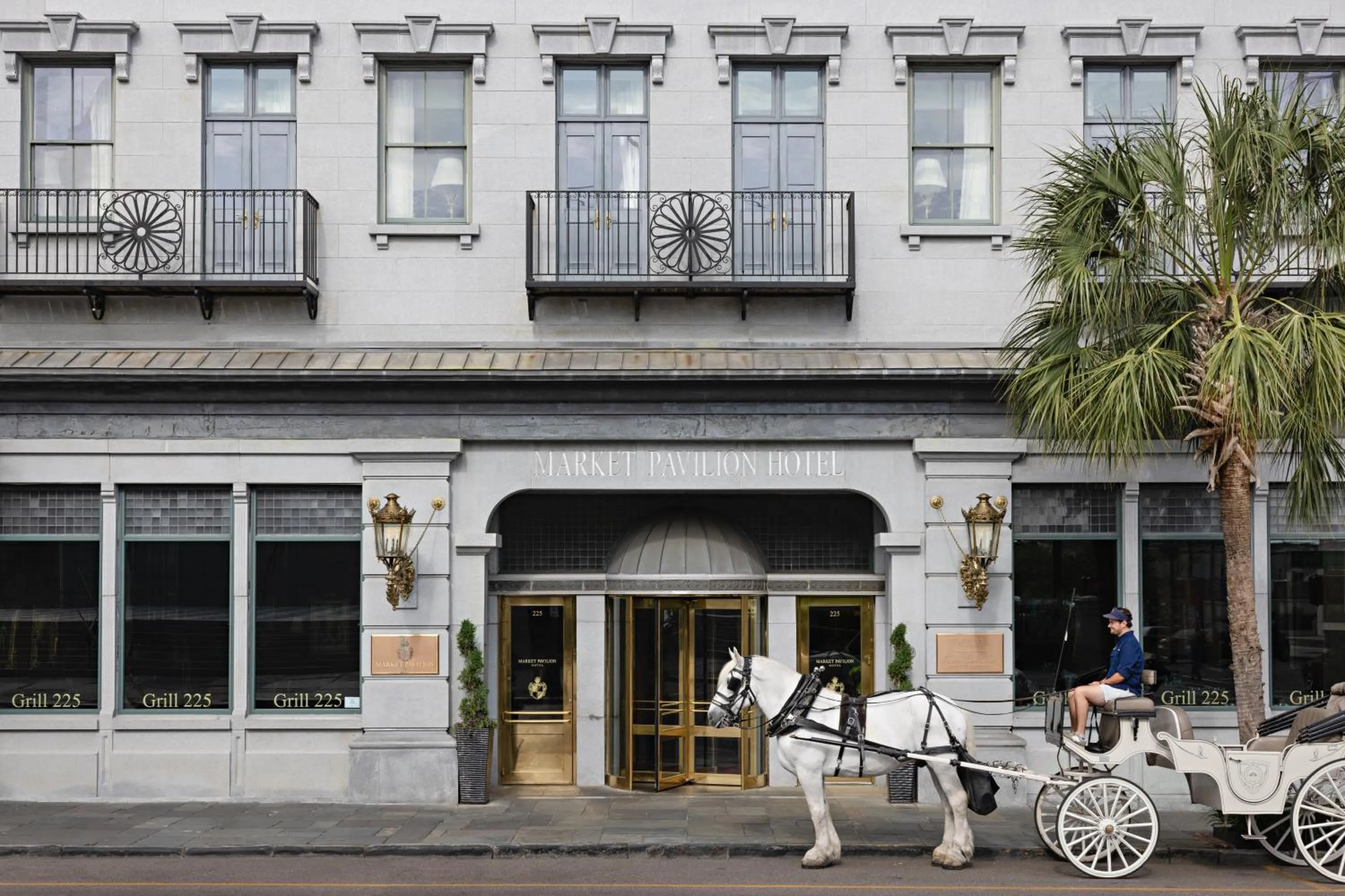 Market Pavilion Hotel