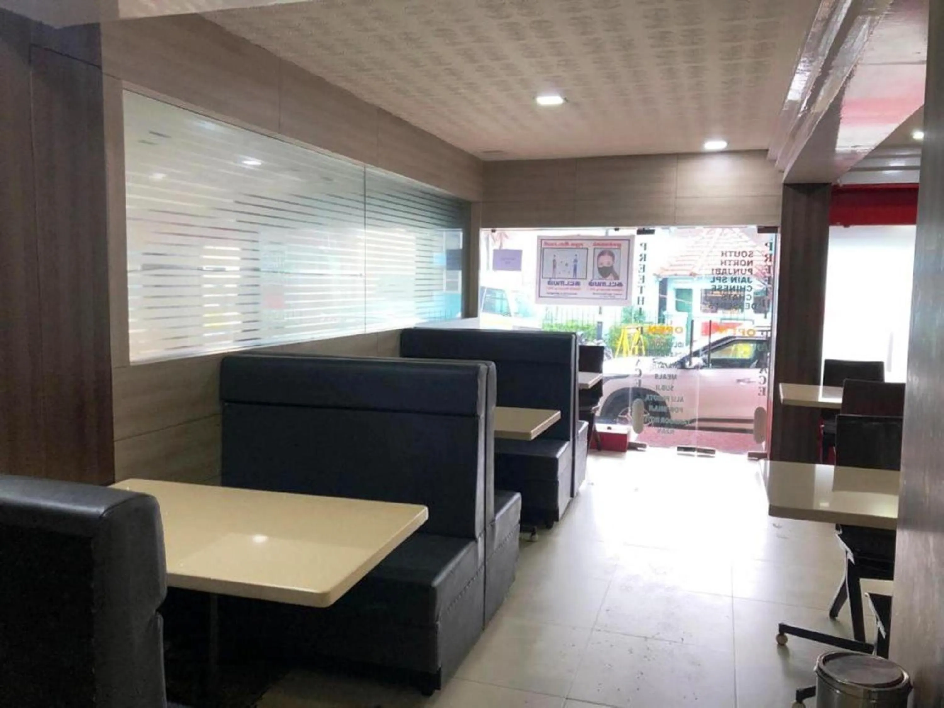 Dining area in Hotel Preethi Palace