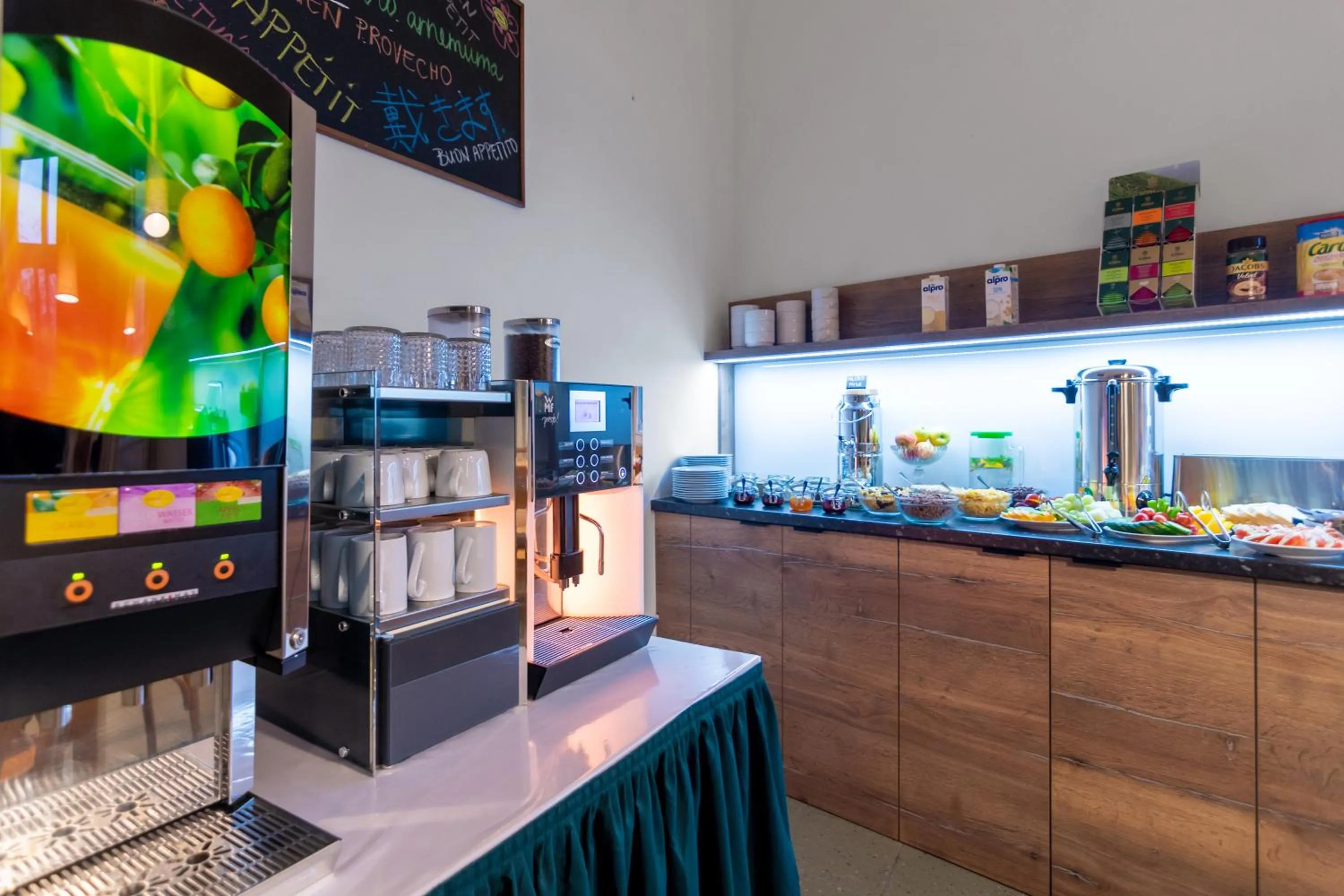 Buffet breakfast in Hotel Museum