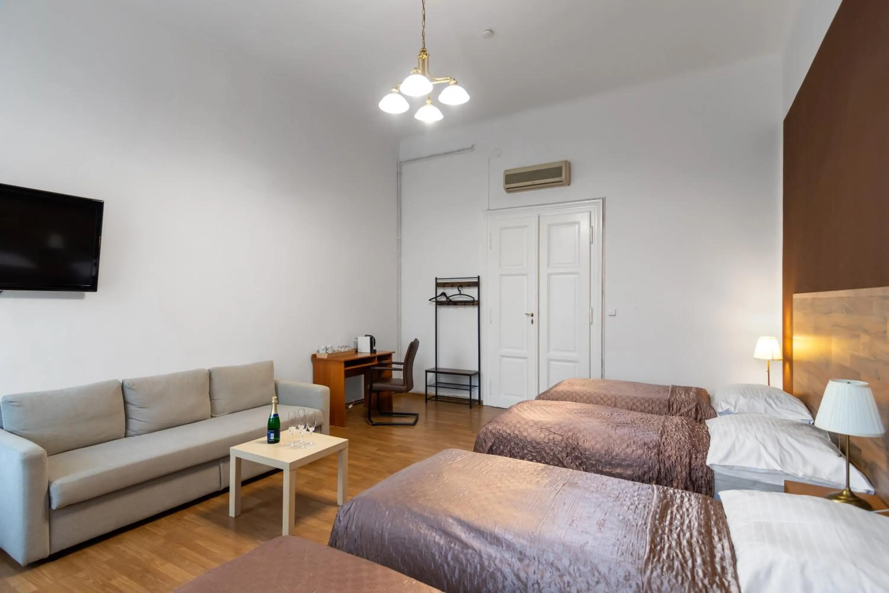 Bedroom, Bed in Hotel Museum