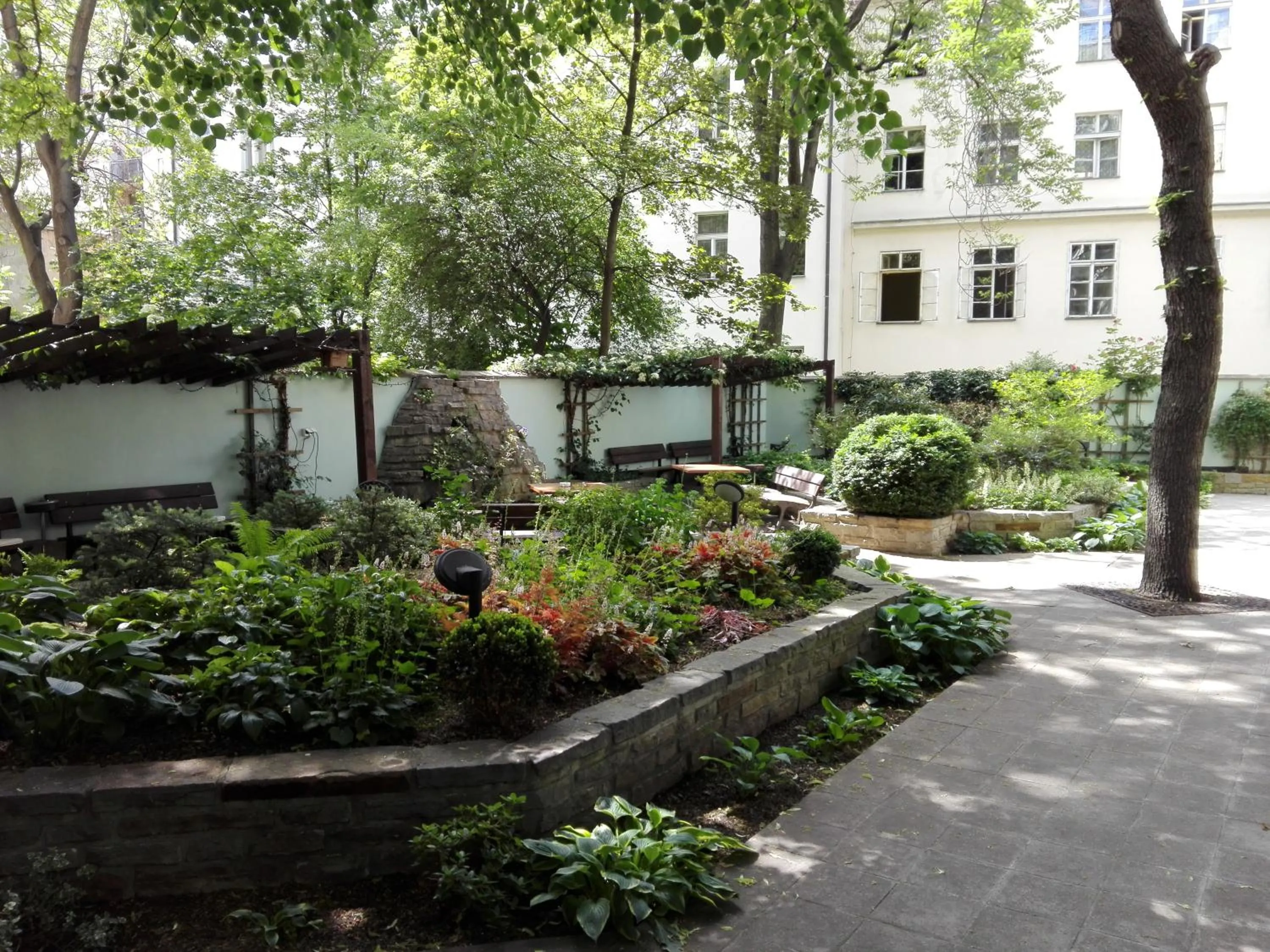 Garden in Hotel Museum