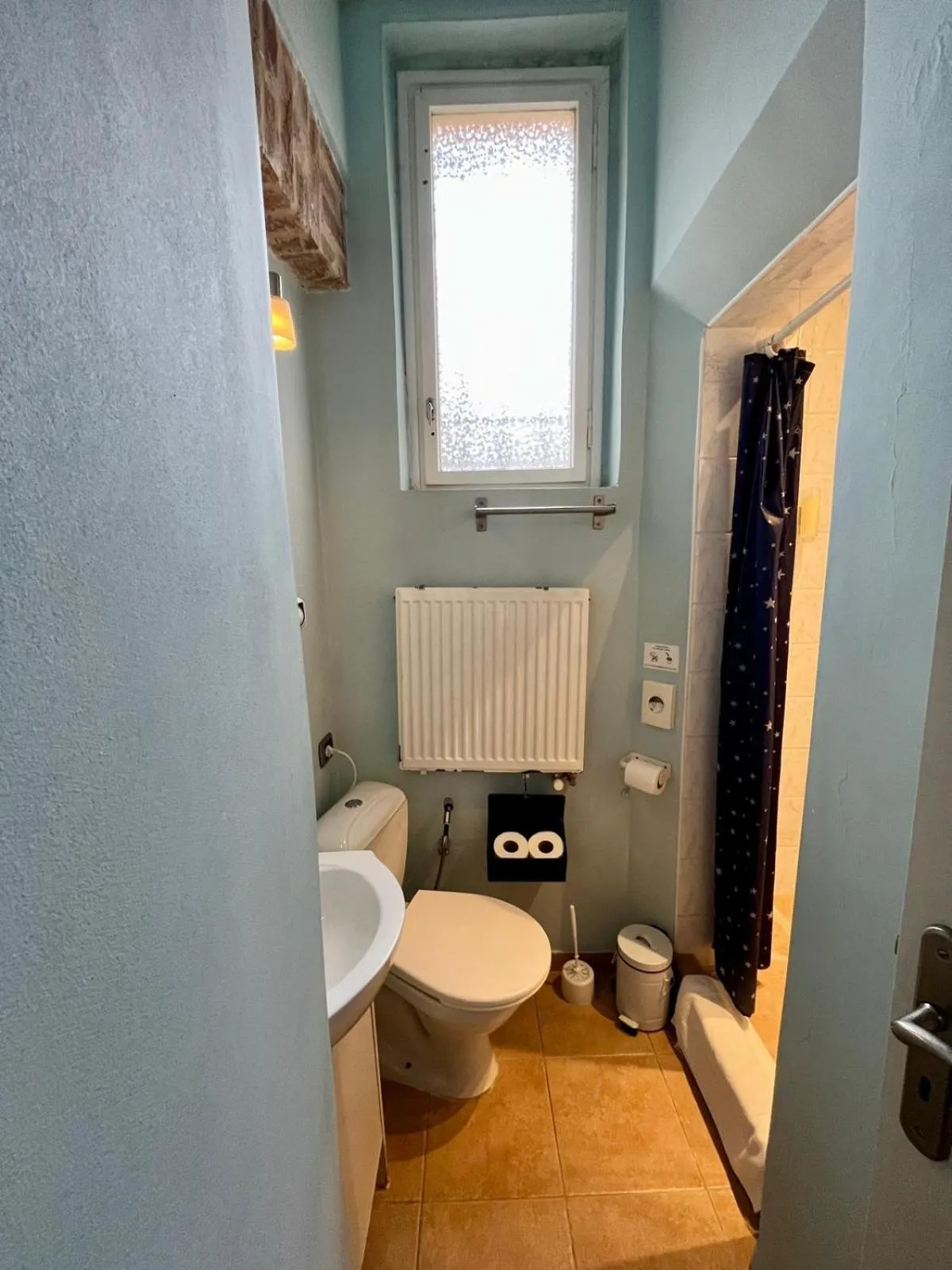 Toilet in Casa Italia Prague