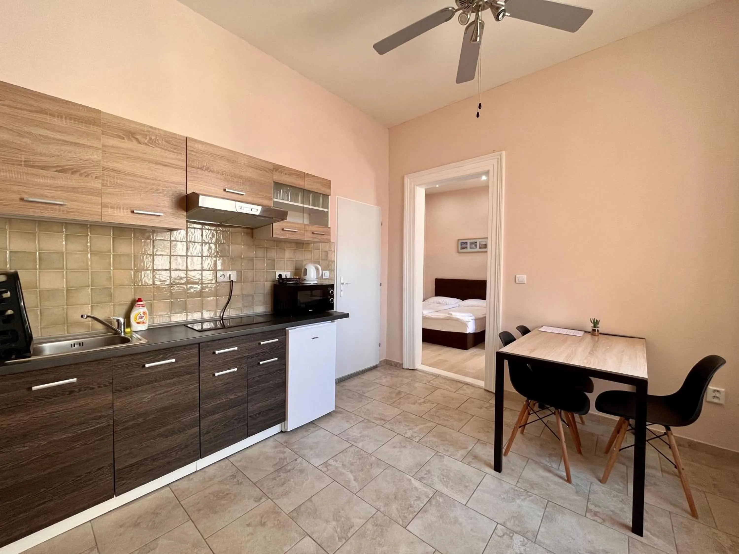 Kitchen or kitchenette in Casa Italia Prague