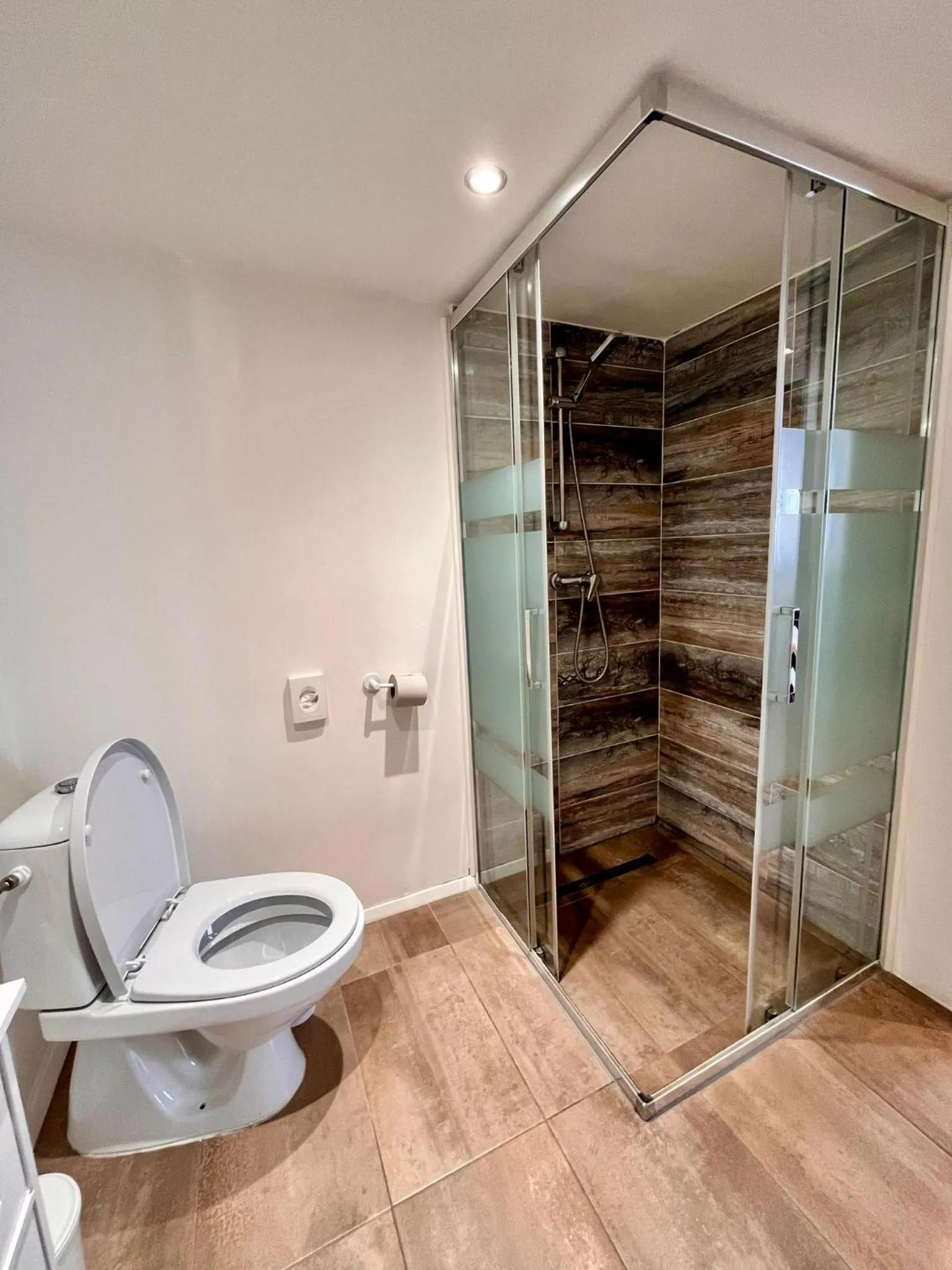 Shower in Casa Italia Prague