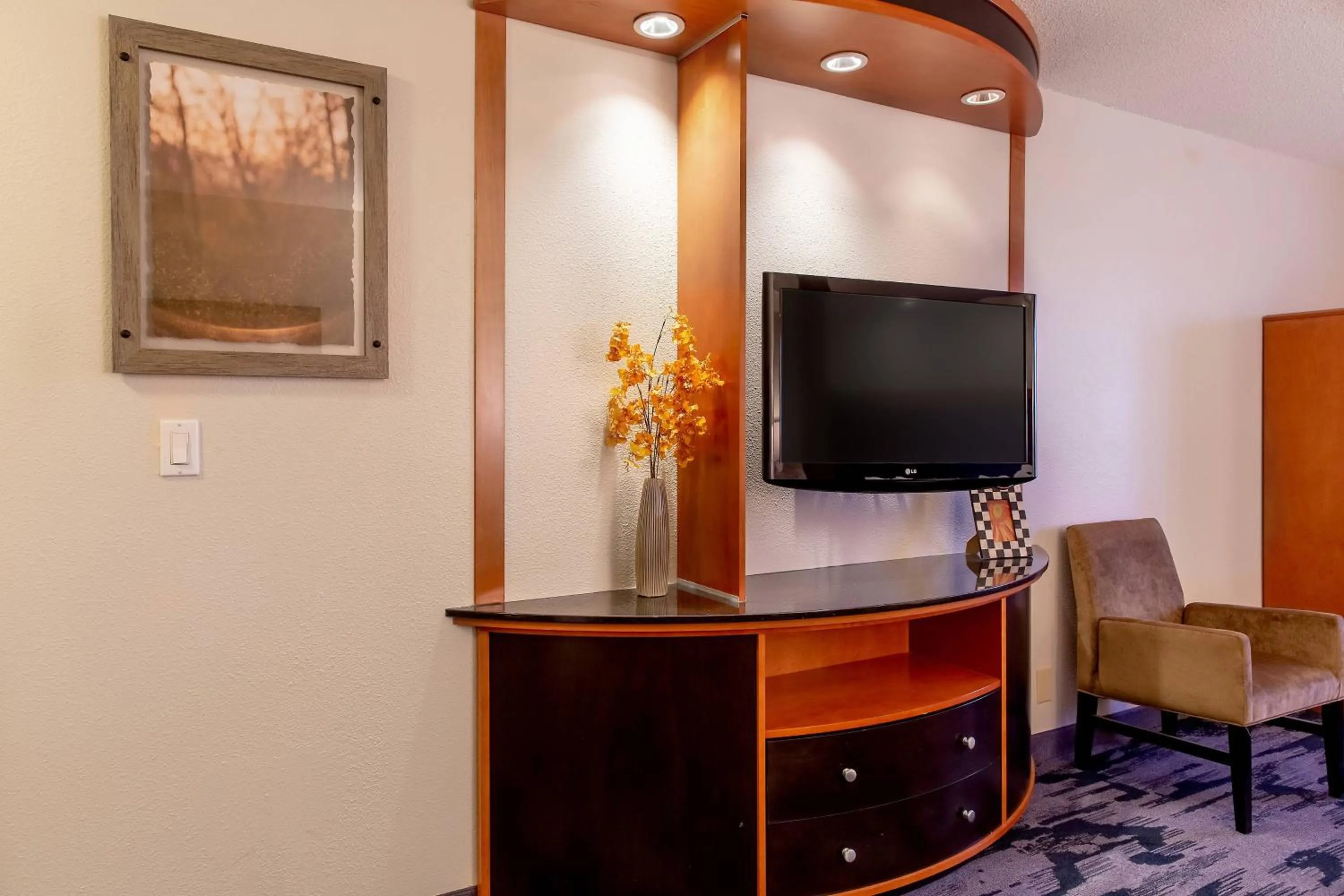 Photo of the whole room in Fairfield Inn & Suites Minneapolis Eden Prairie