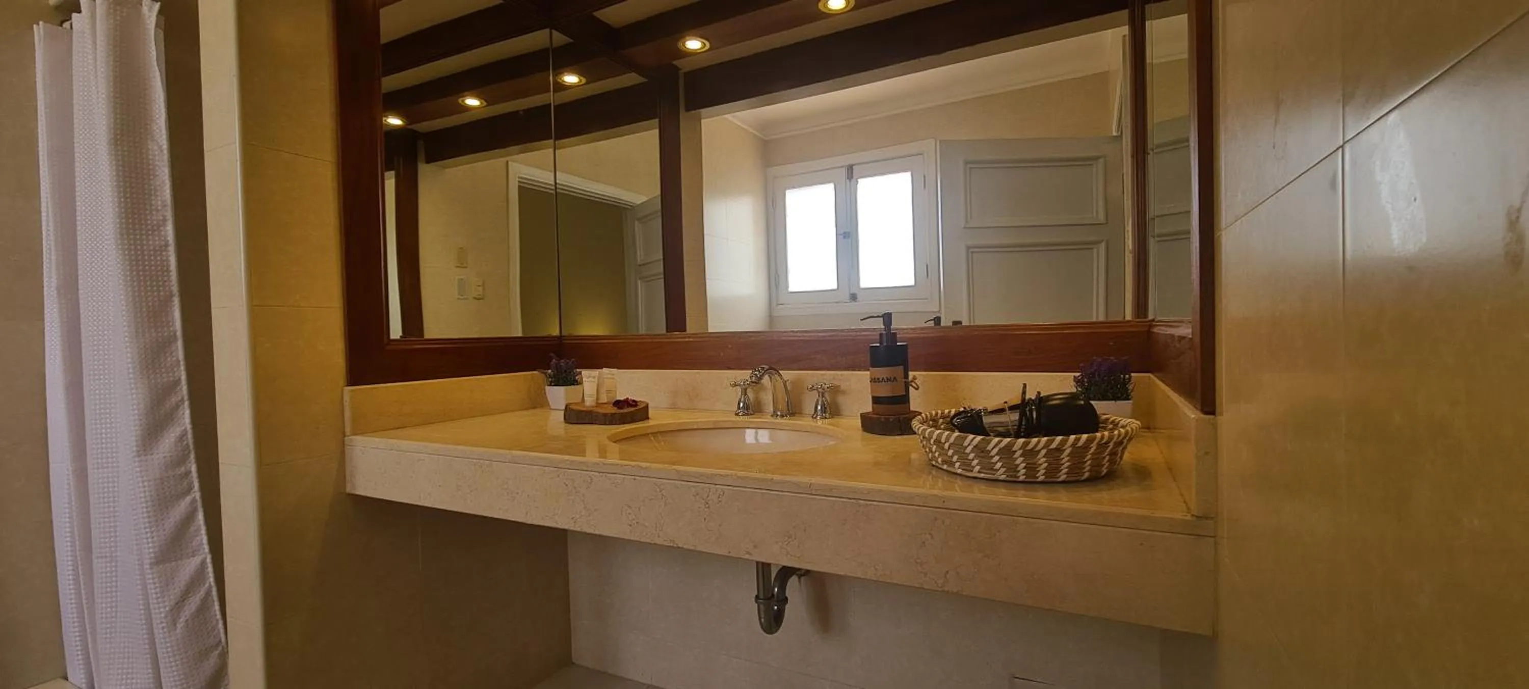 Bathroom in Hotel Casa Campo by Cassana