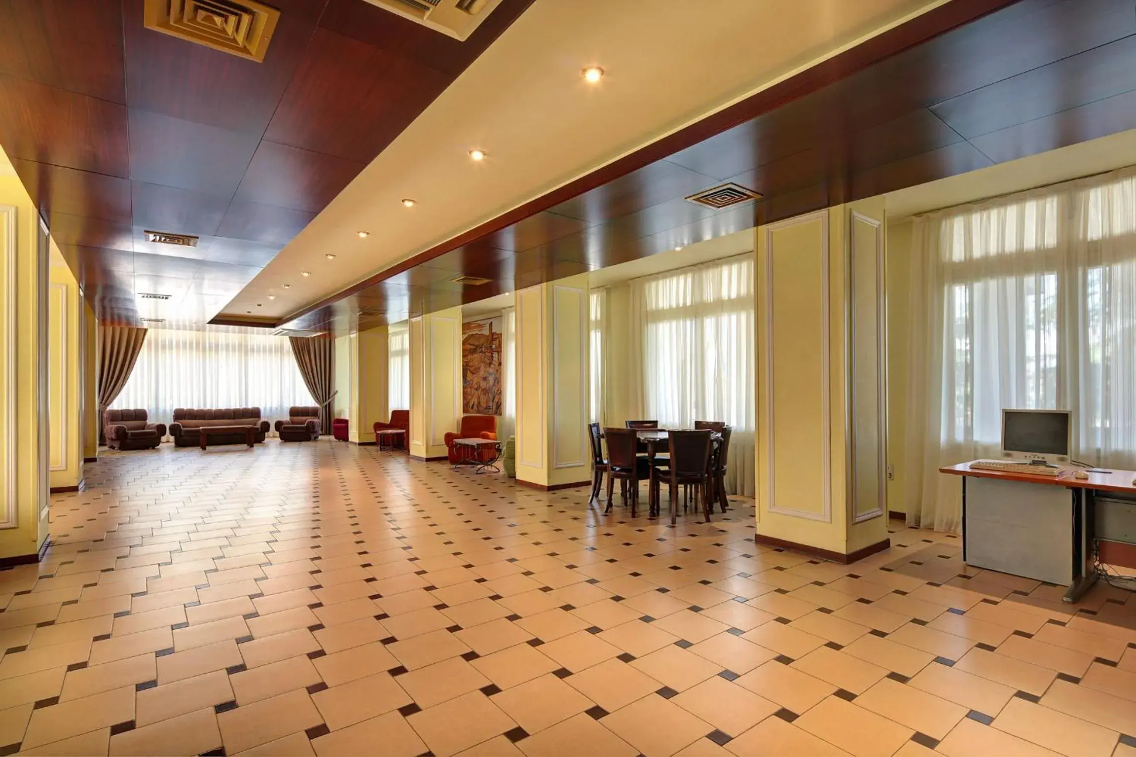 Lobby or reception in Hotel Rey Sancho Ramírez Somontano SL Lobby or reception in Hotel Rey Sancho Ramírez Somontano SL