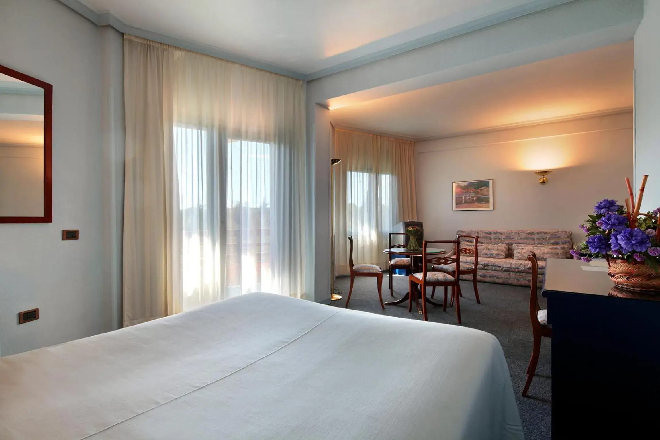 Day, Bed in Hotel Rey Sancho Ramírez Somontano SL Day, Bed in Hotel Rey Sancho Ramírez Somontano SL