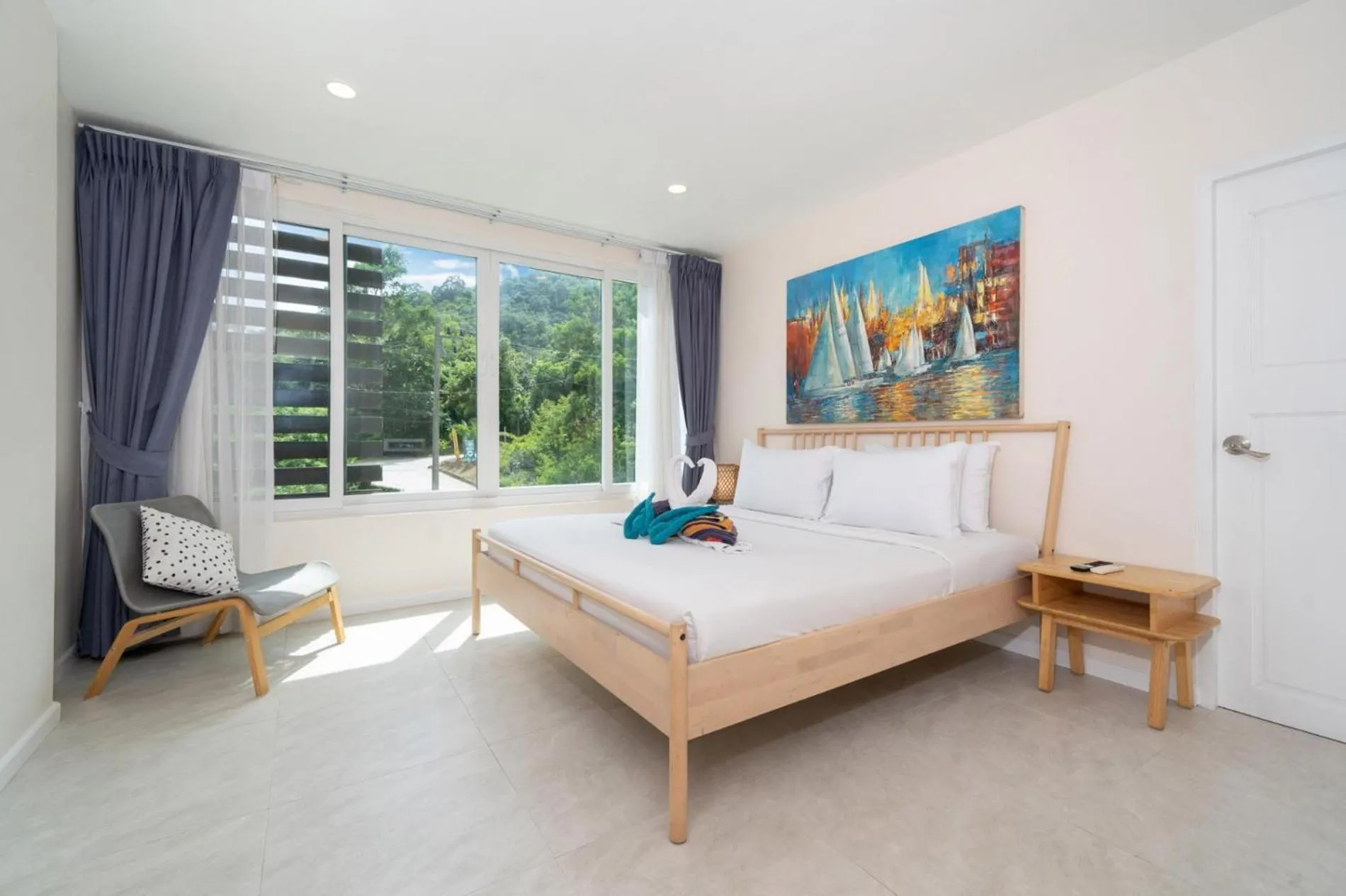 Private sea view apartment with jacuzzi at Baycliff