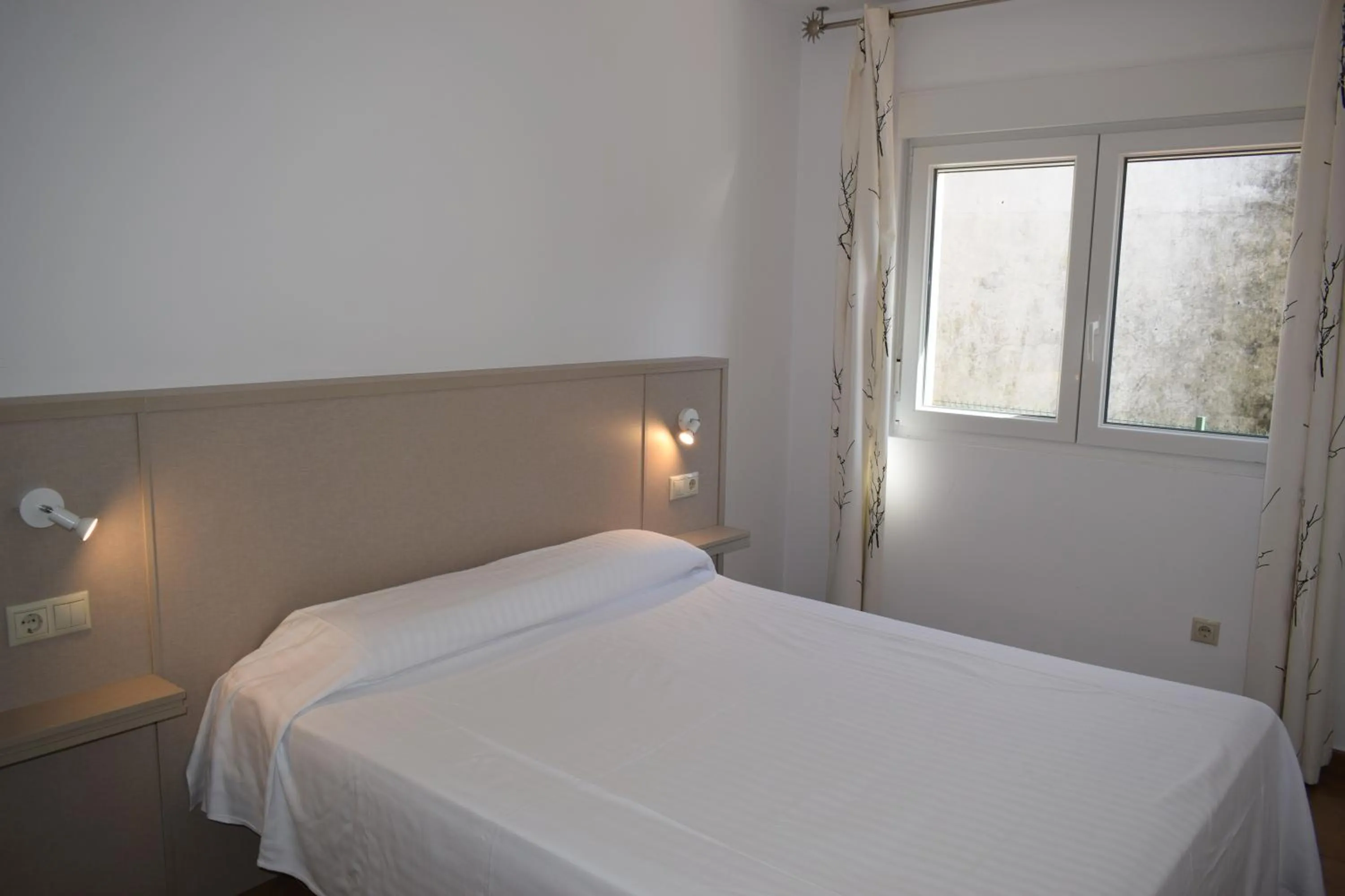 Photo of the whole room, Bed in Apartamentos VIDA Finisterre