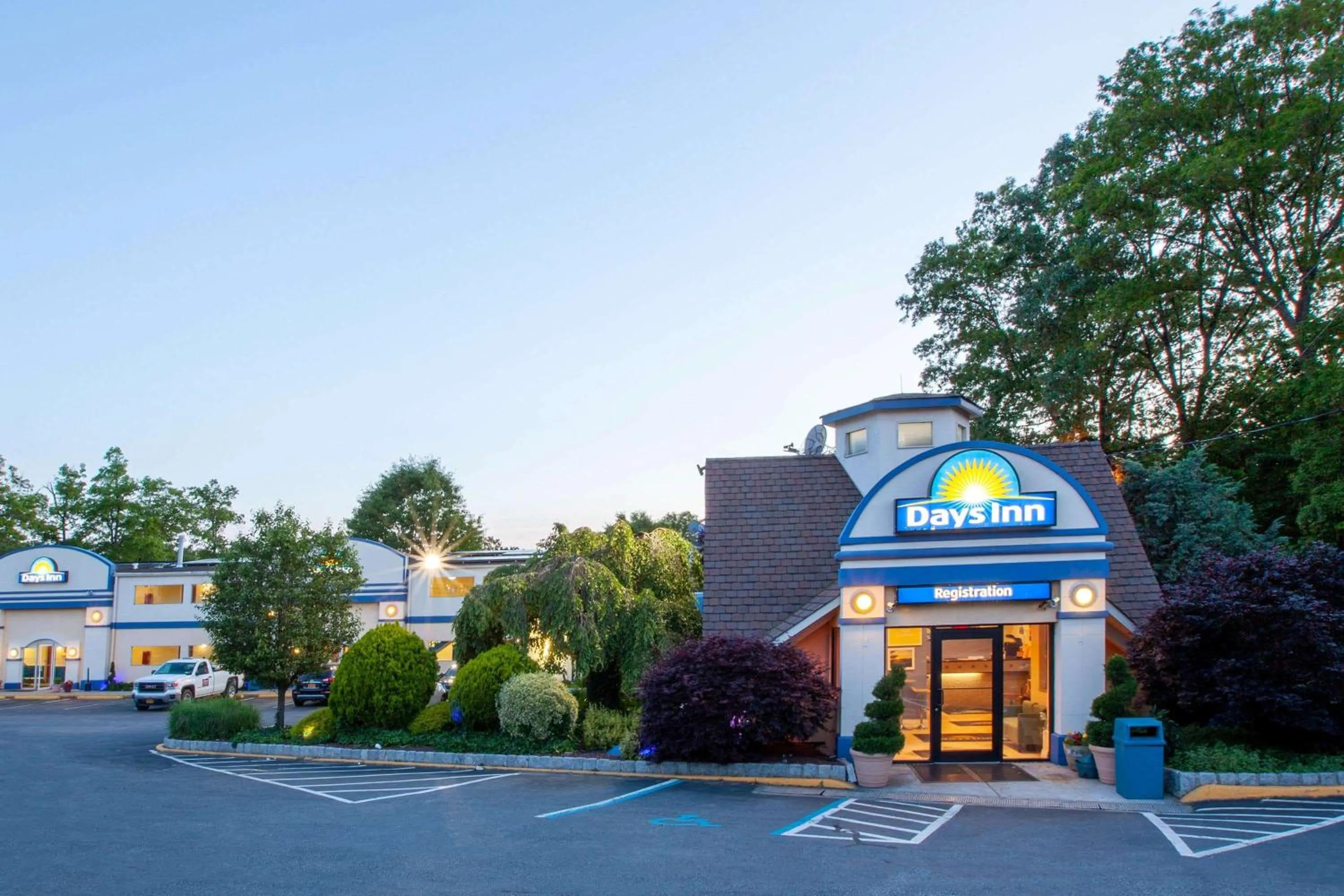 Property building in Days Inn by Wyndham Nanuet / Spring Valley