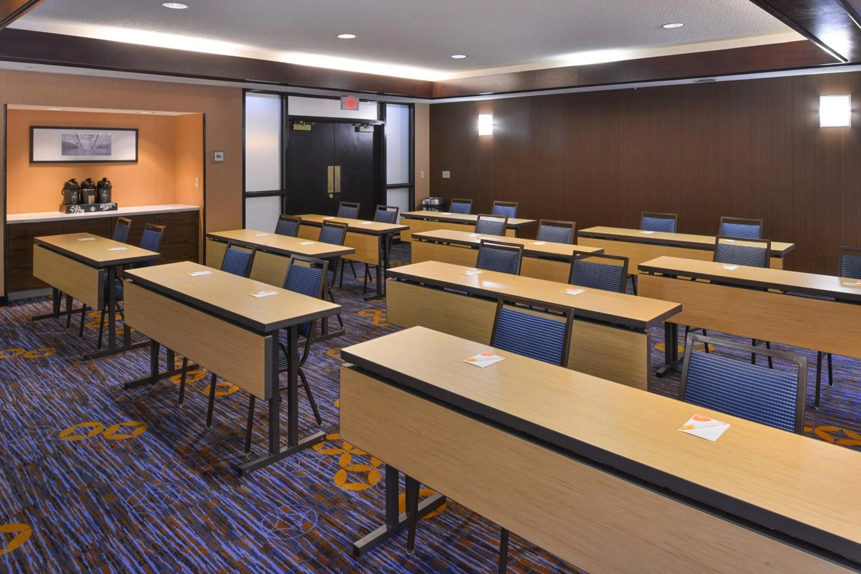 Meeting/conference room in Courtyard Atlanta Suwanee