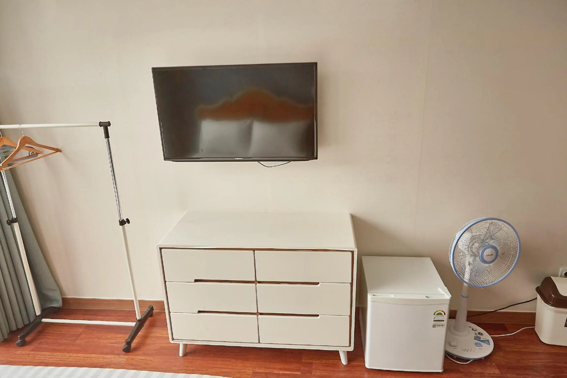 TV and multimedia in Guest 145