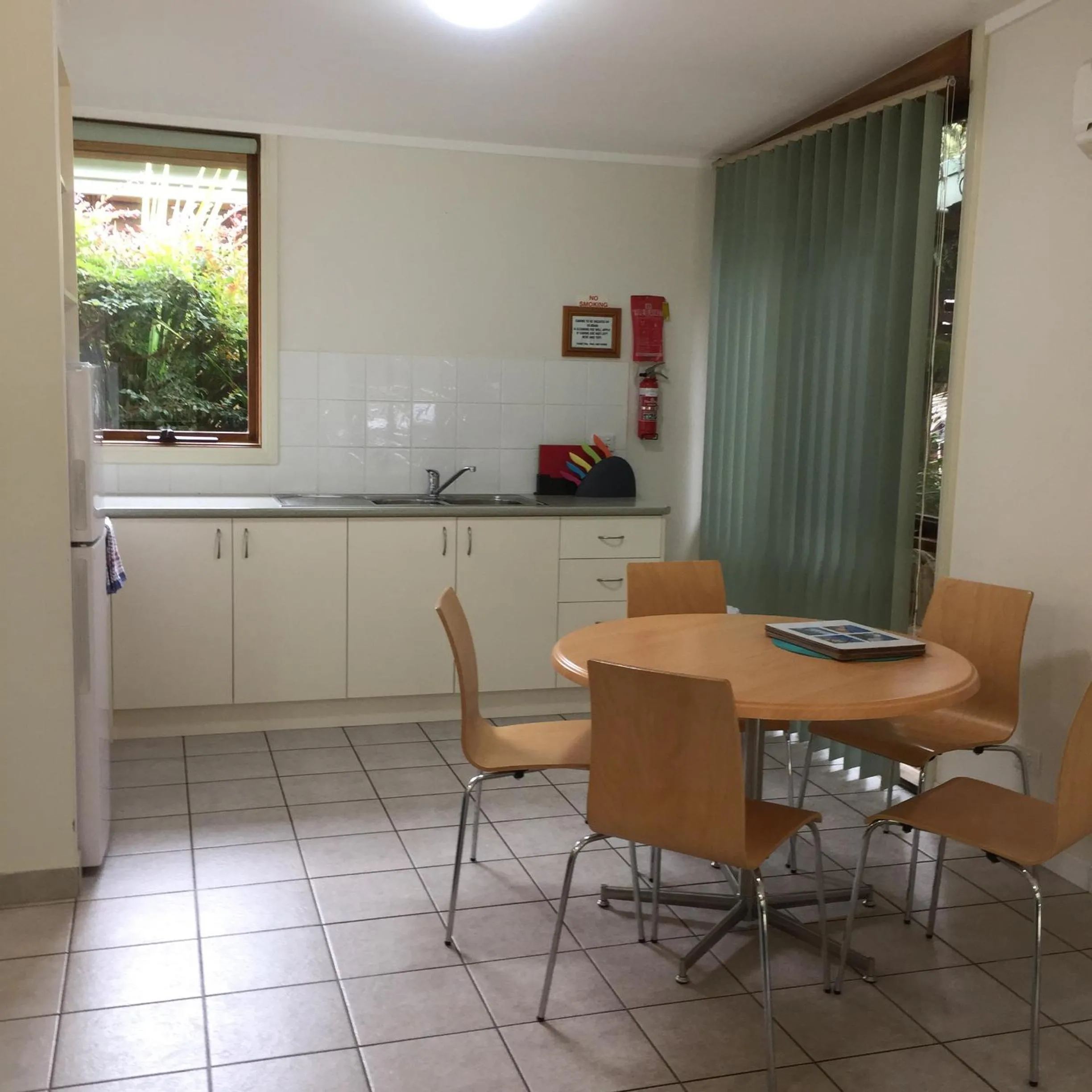 Kitchen or kitchenette in Mallacoota Log cabins