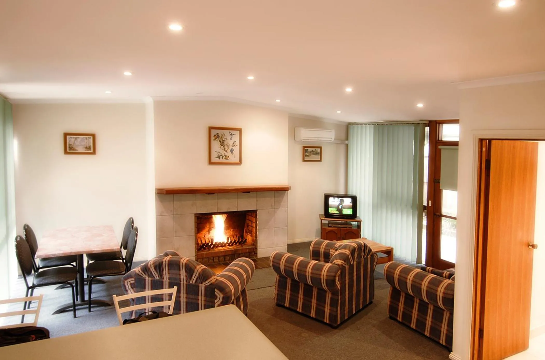 Living room in Mallacoota Log cabins