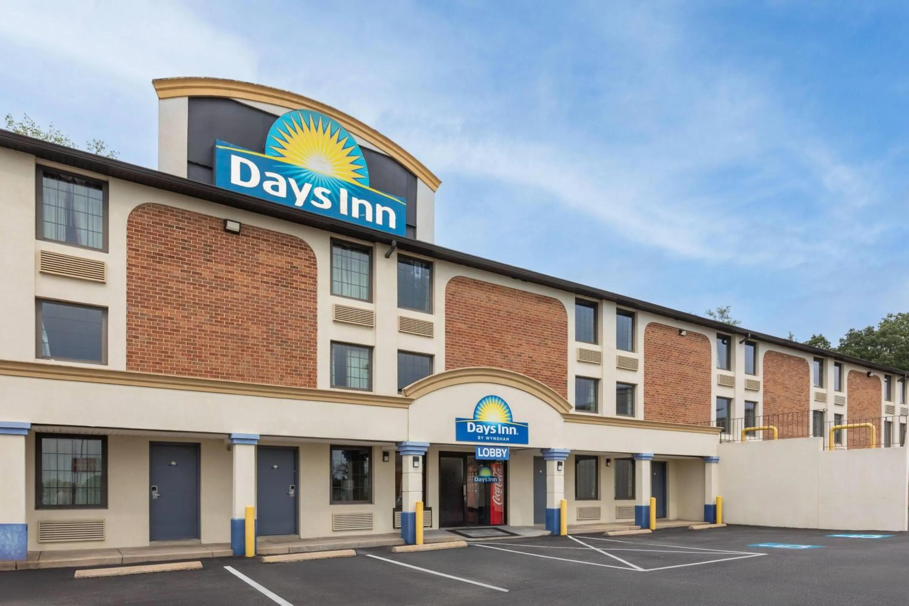 Property building in Days Inn by Wyndham Dumfries Quantico