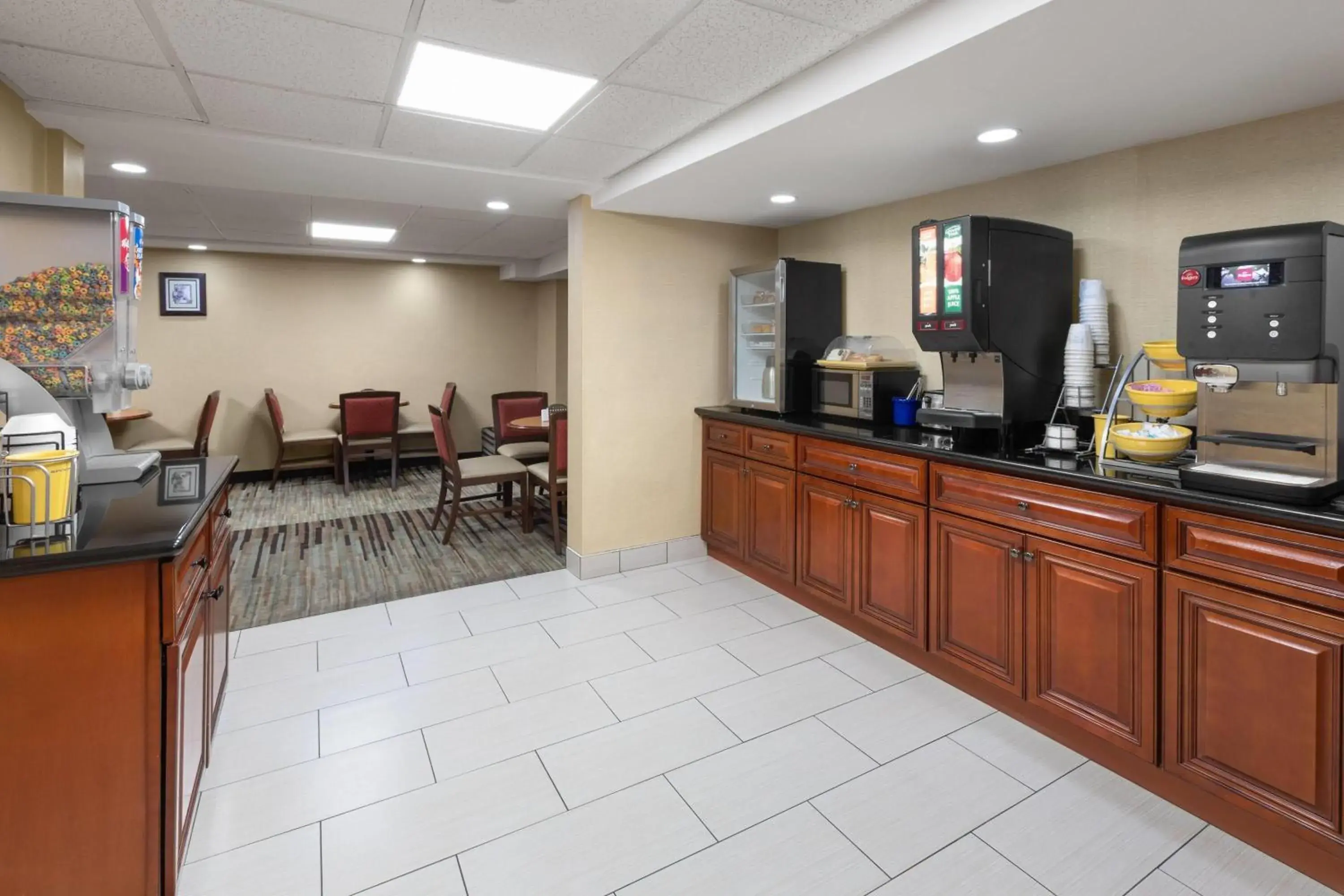 Breakfast in Days Inn by Wyndham Dumfries Quantico Breakfast in Days Inn by Wyndham Dumfries Quantico