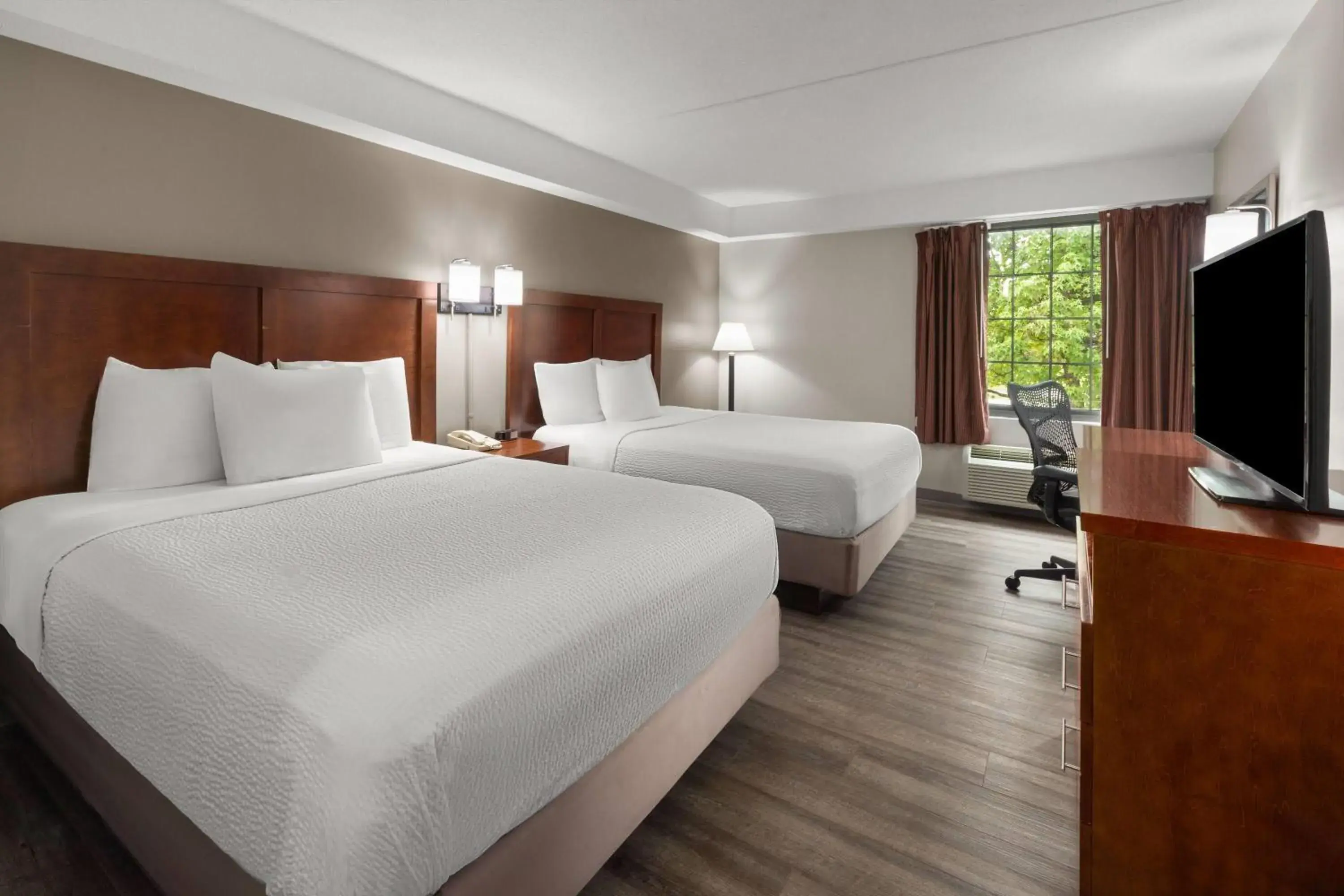 Double Room with Two Double Beds - Non-Smoking in Days Inn by Wyndham Dumfries Quantico Double Room with Two Double Beds - Non-Smoking in Days Inn by Wyndham Dumfries Quantico