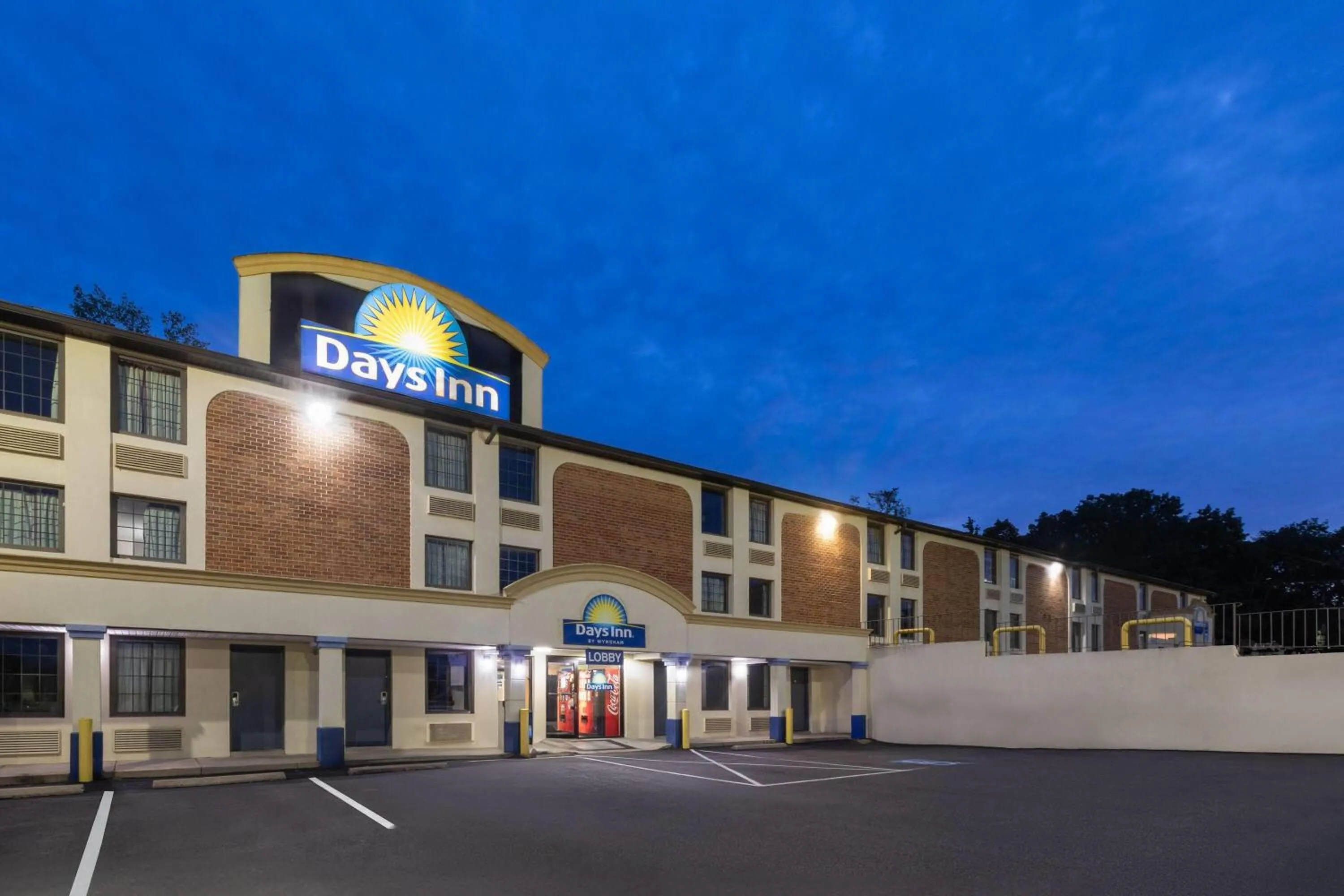 Property building in Days Inn by Wyndham Dumfries Quantico